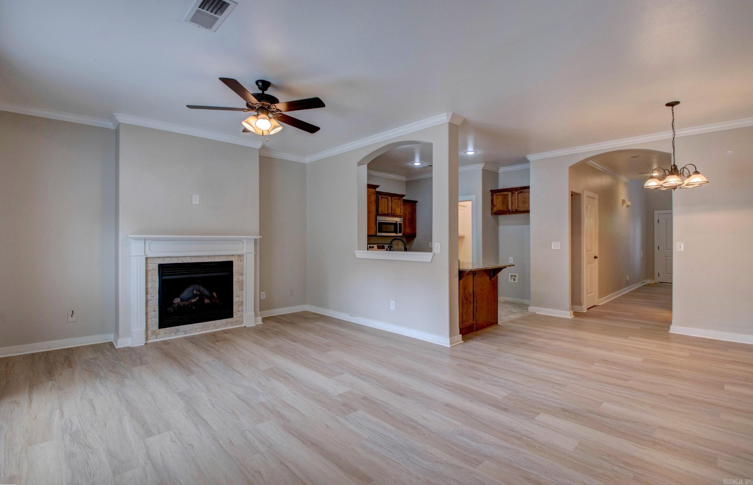 106 Venezia Ln
