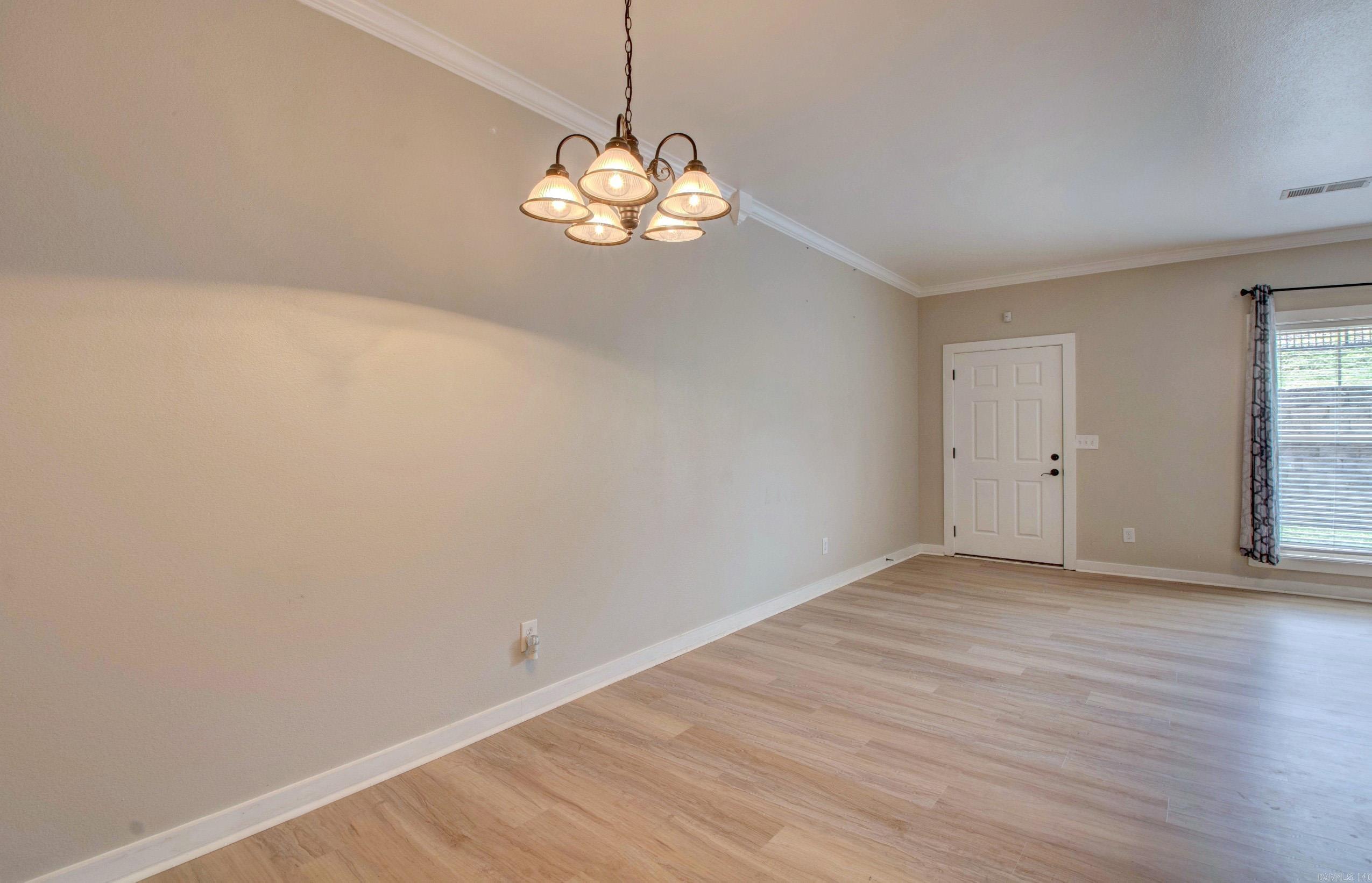 106 Venezia Ln