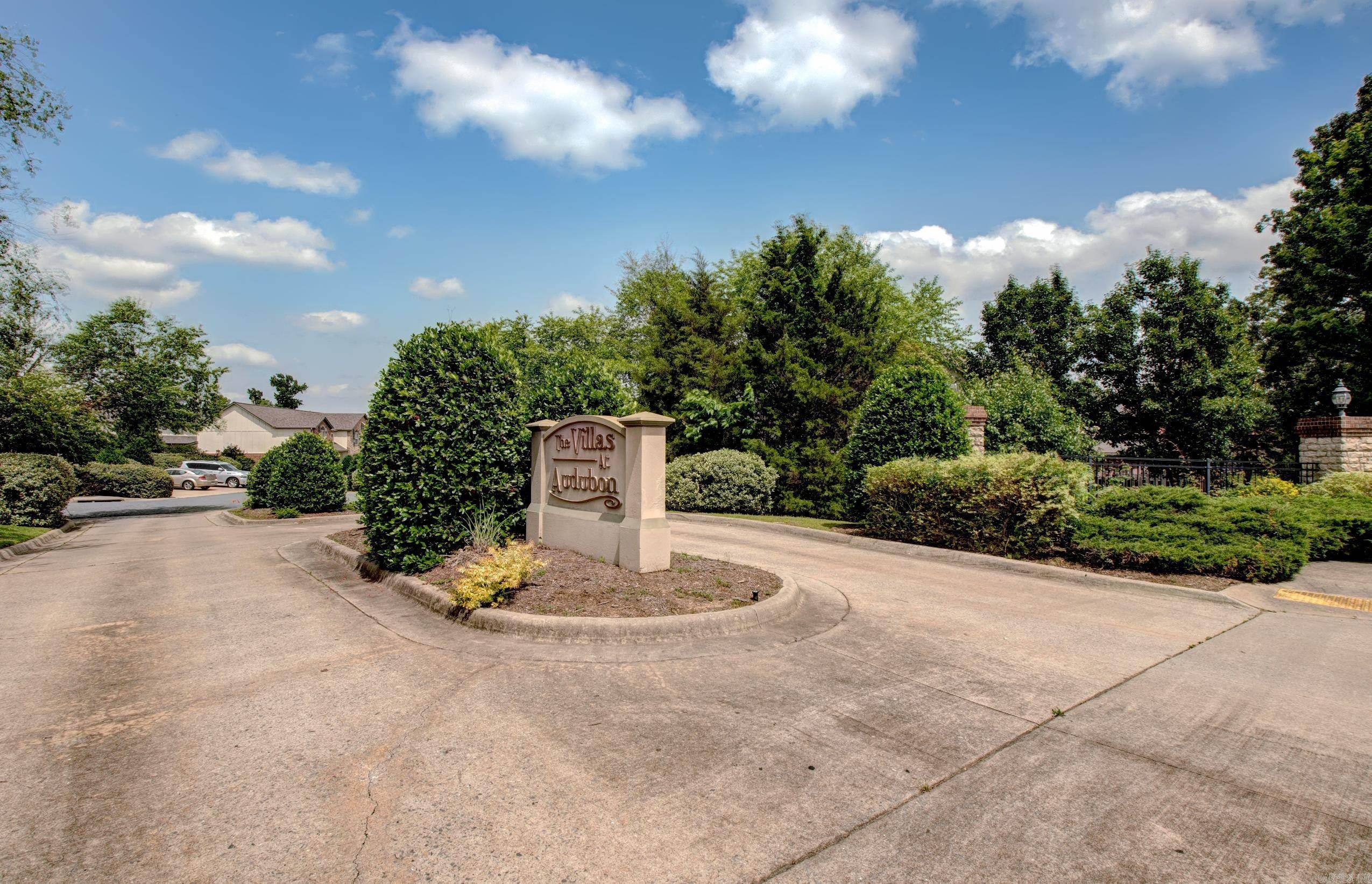 106 Venezia Ln