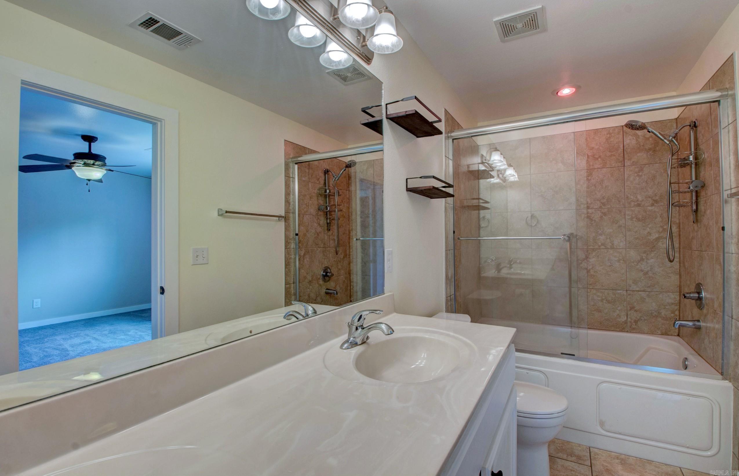 106 Venezia Ln