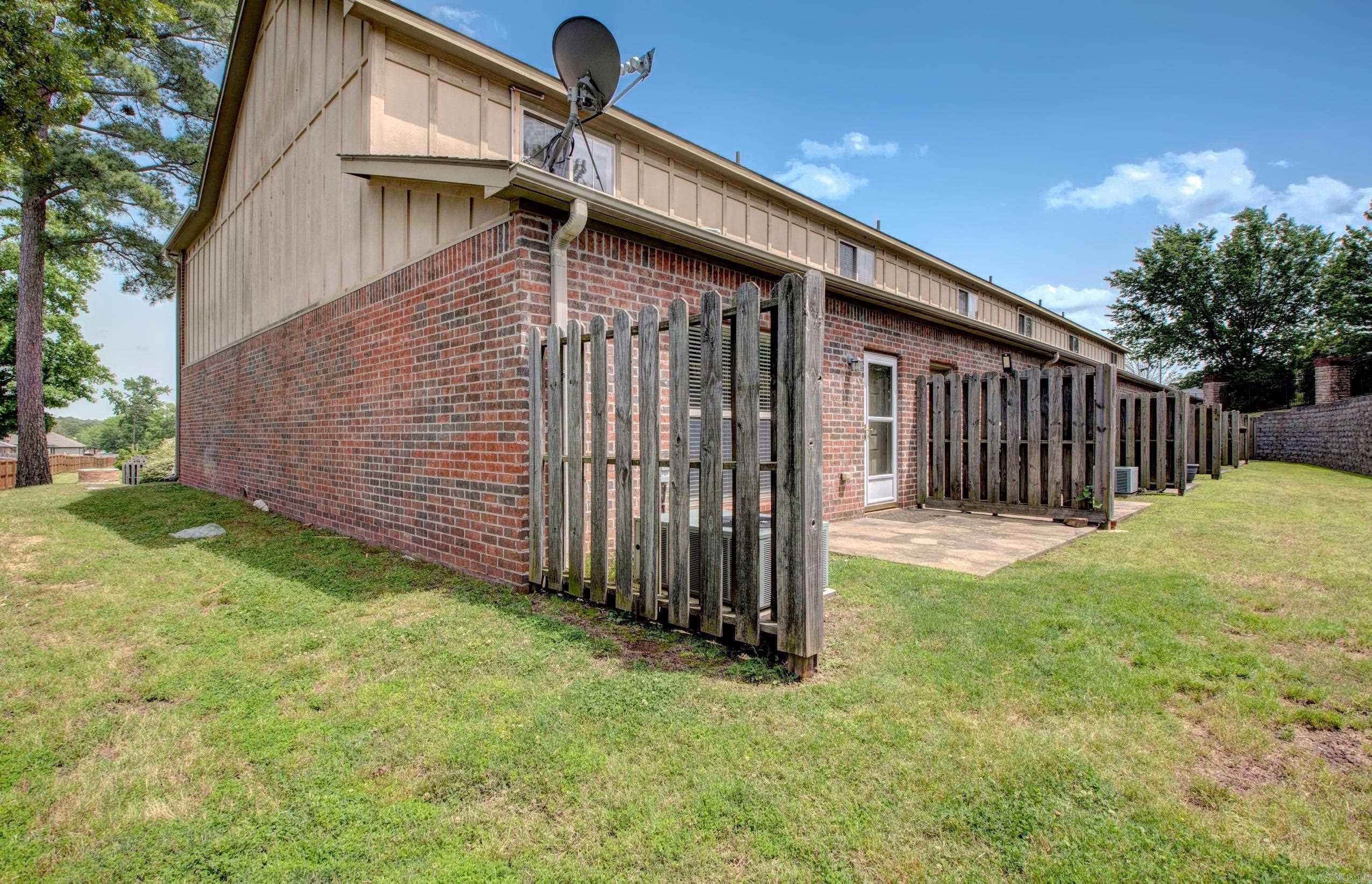 106 Venezia Ln