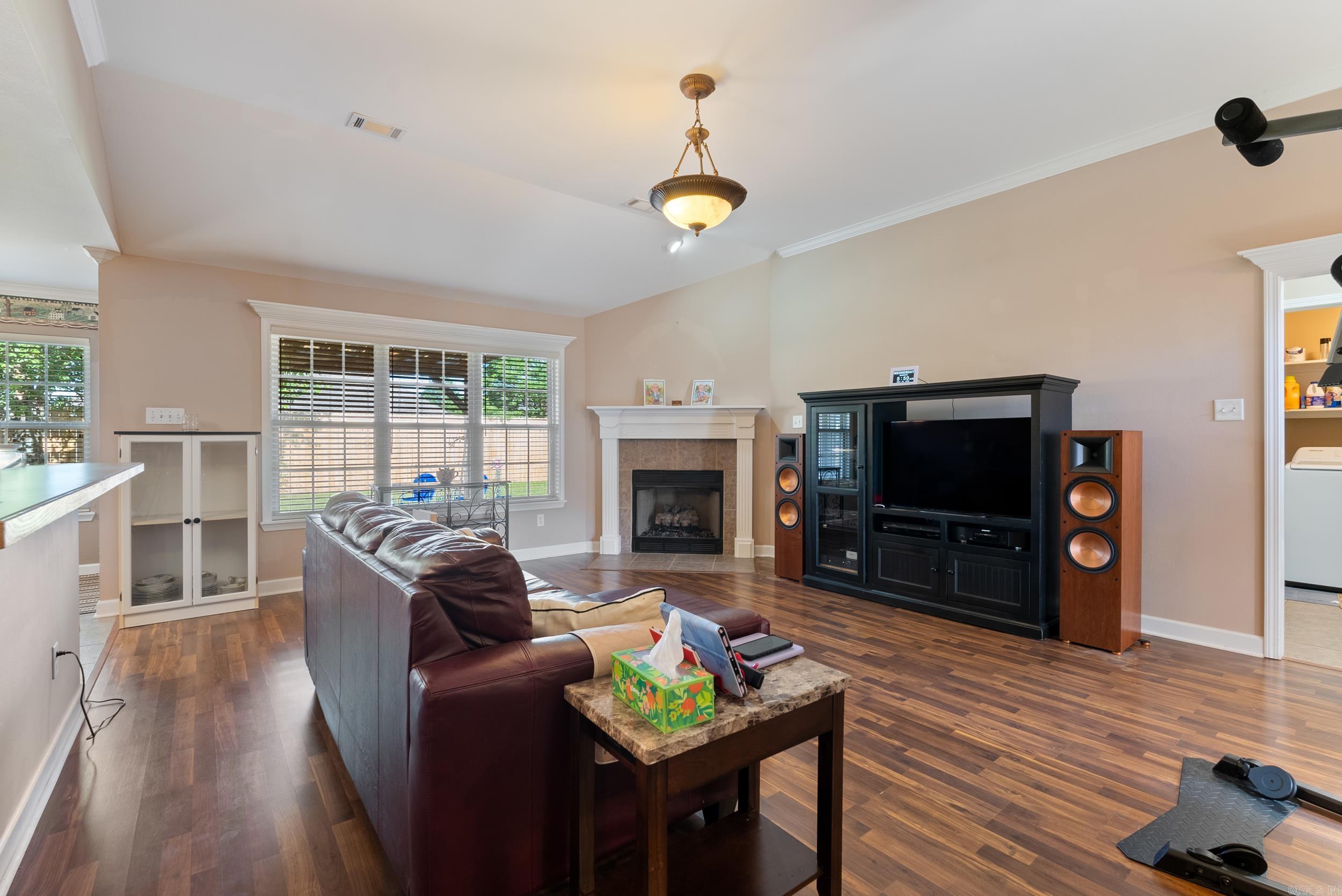 3015 Longmeadow Drive