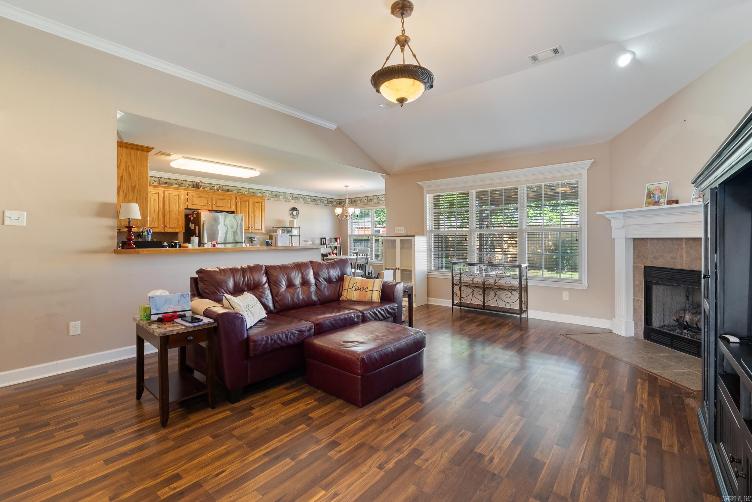 3015 Longmeadow Drive