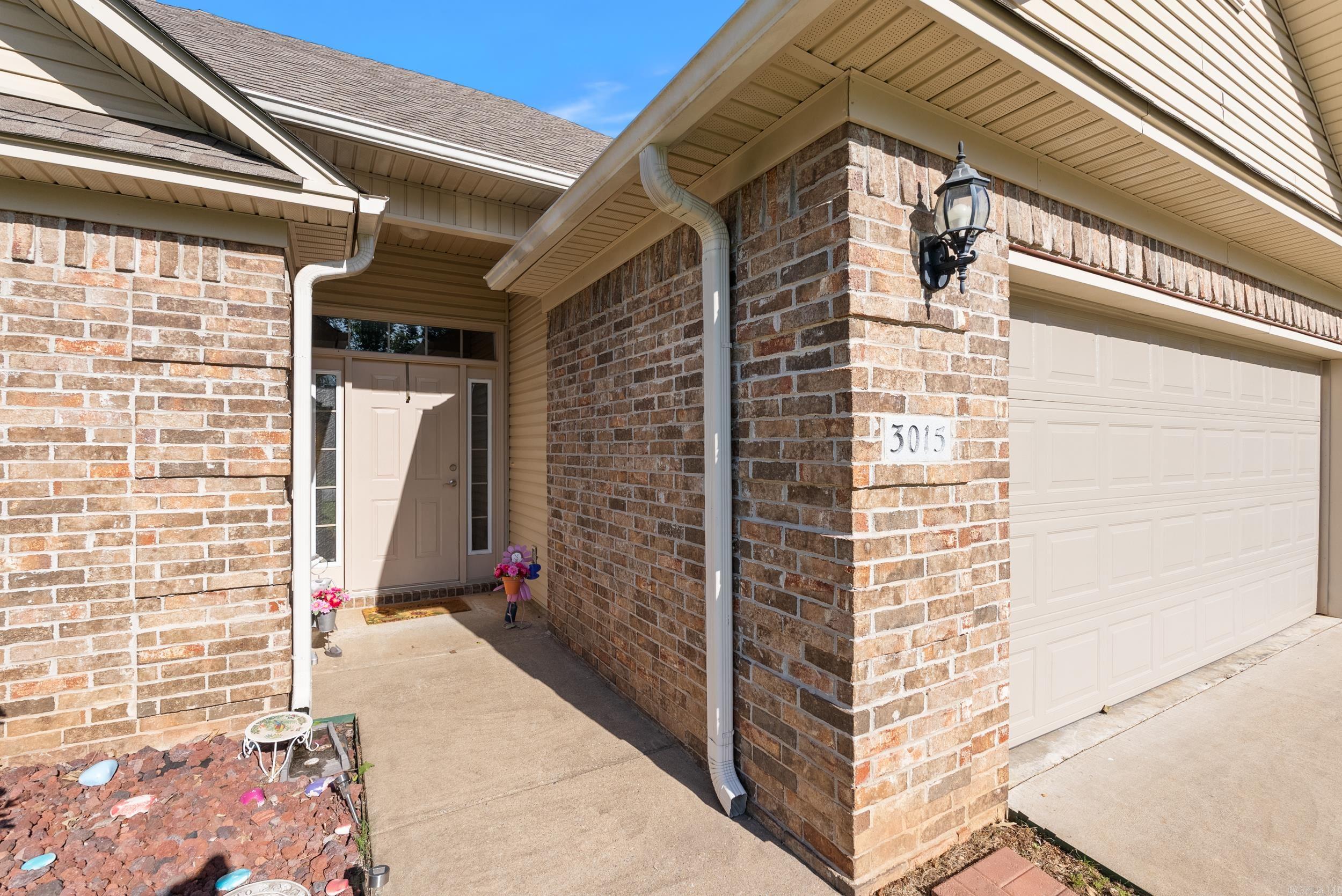 3015 Longmeadow Drive