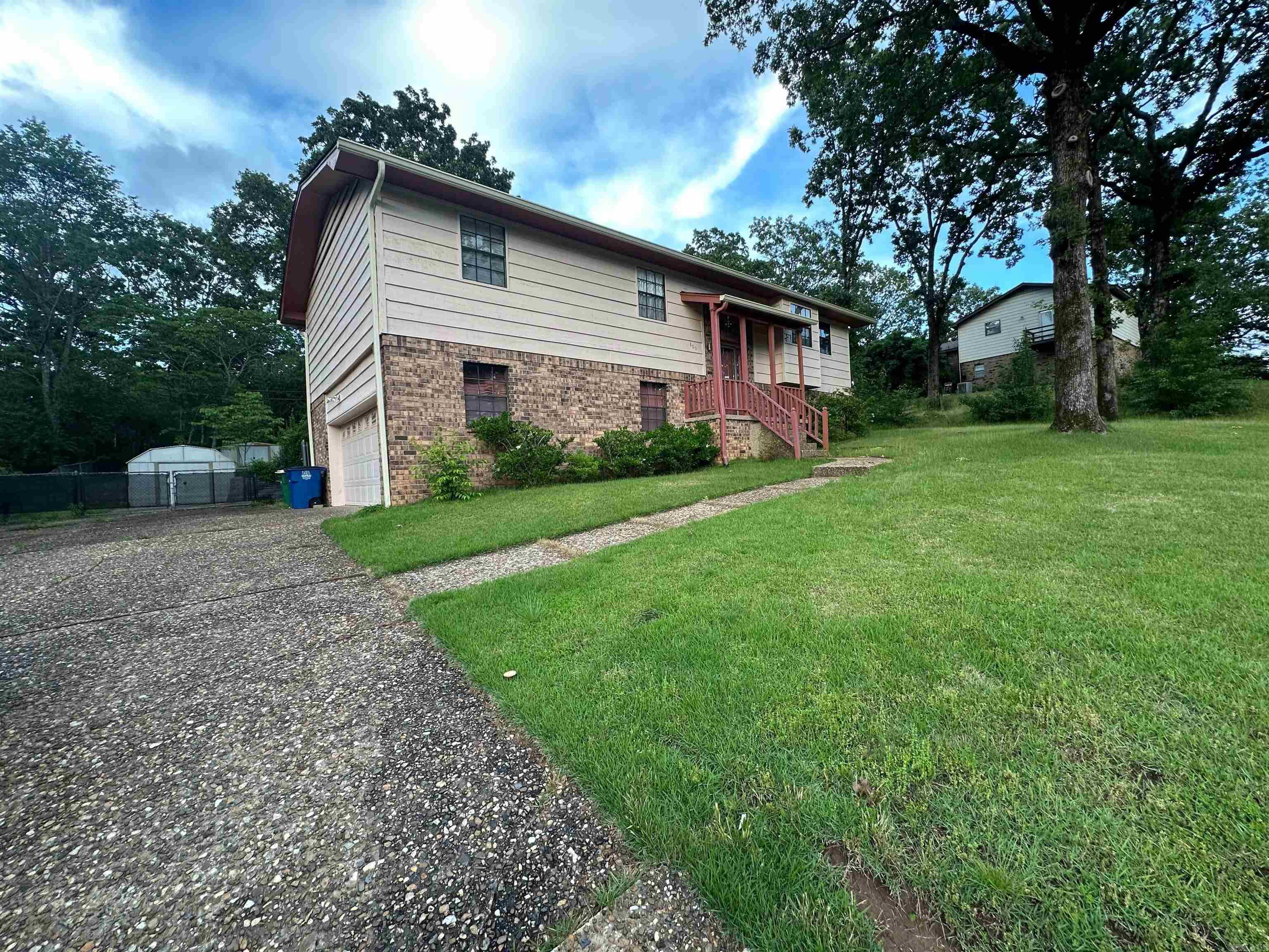 809 Emerald Gardens Drive