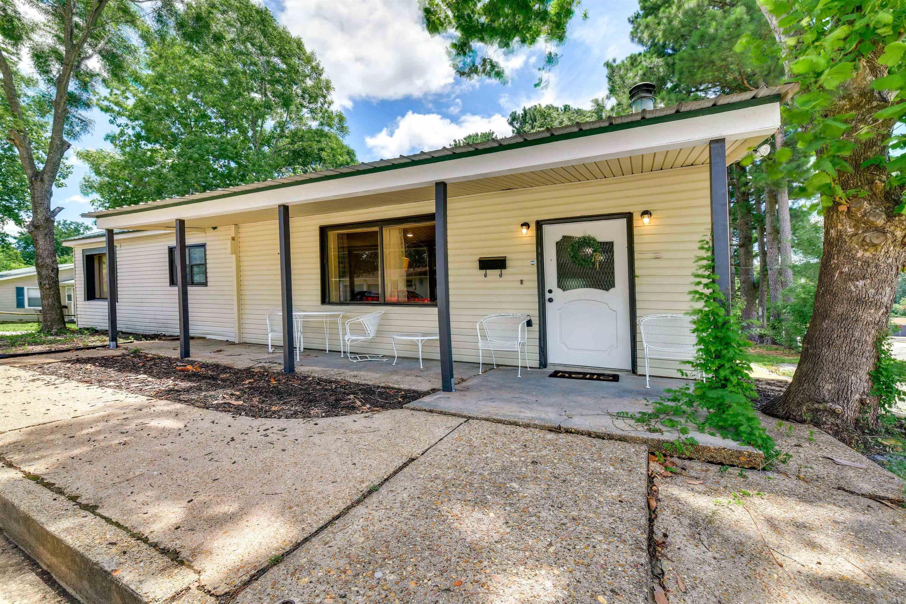 605 Parkview