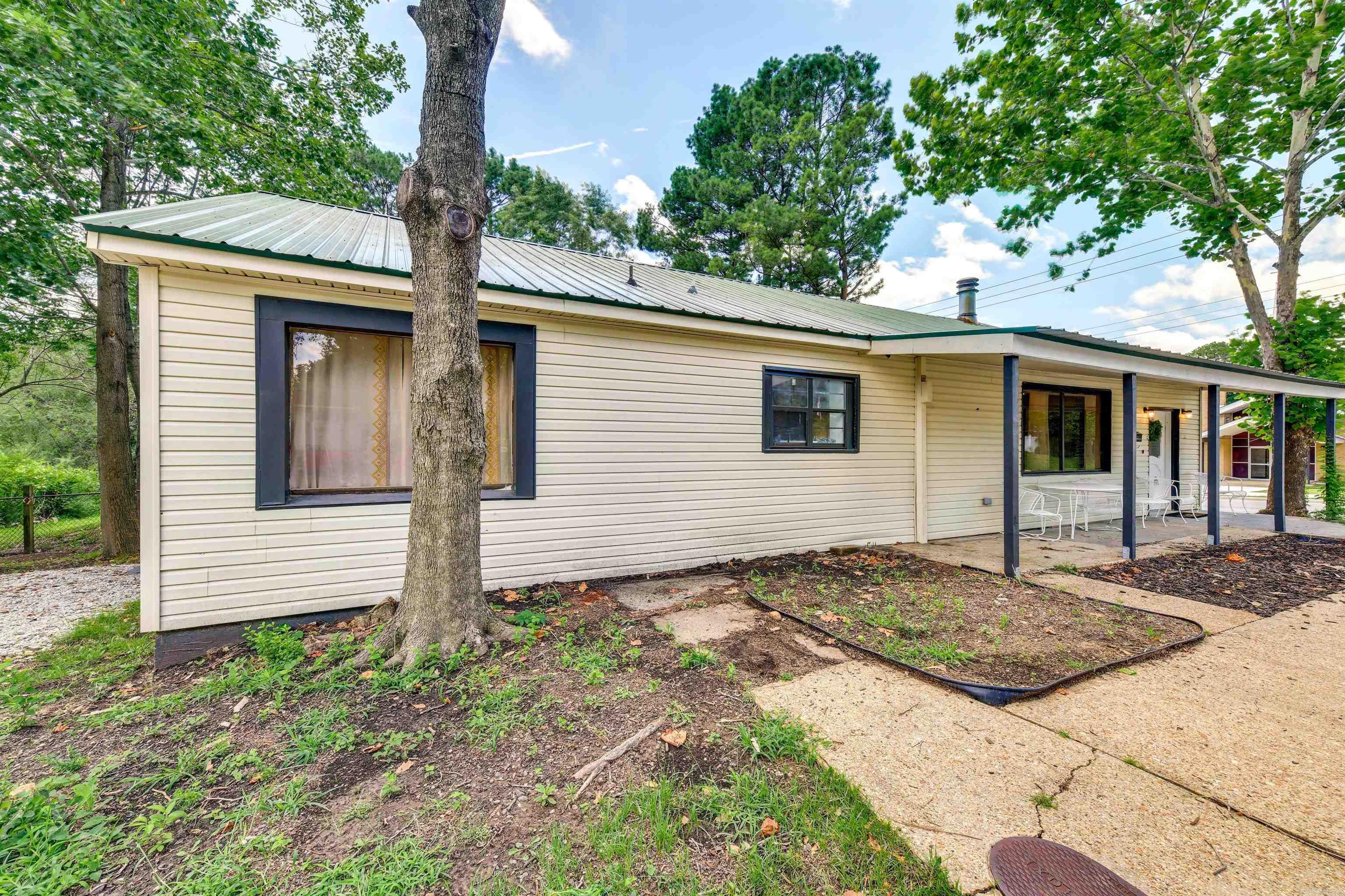 605 Parkview