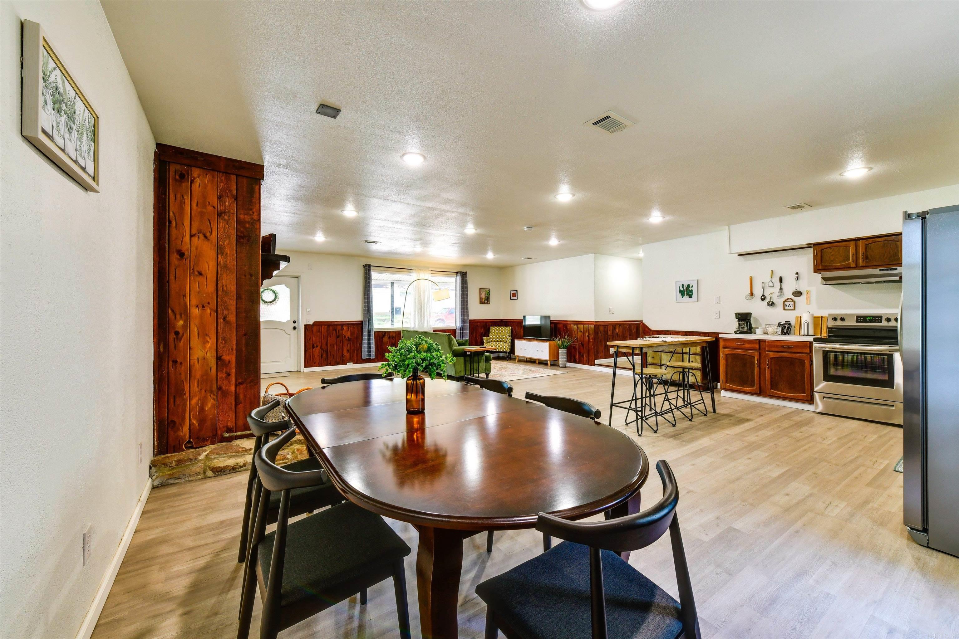 605 Parkview