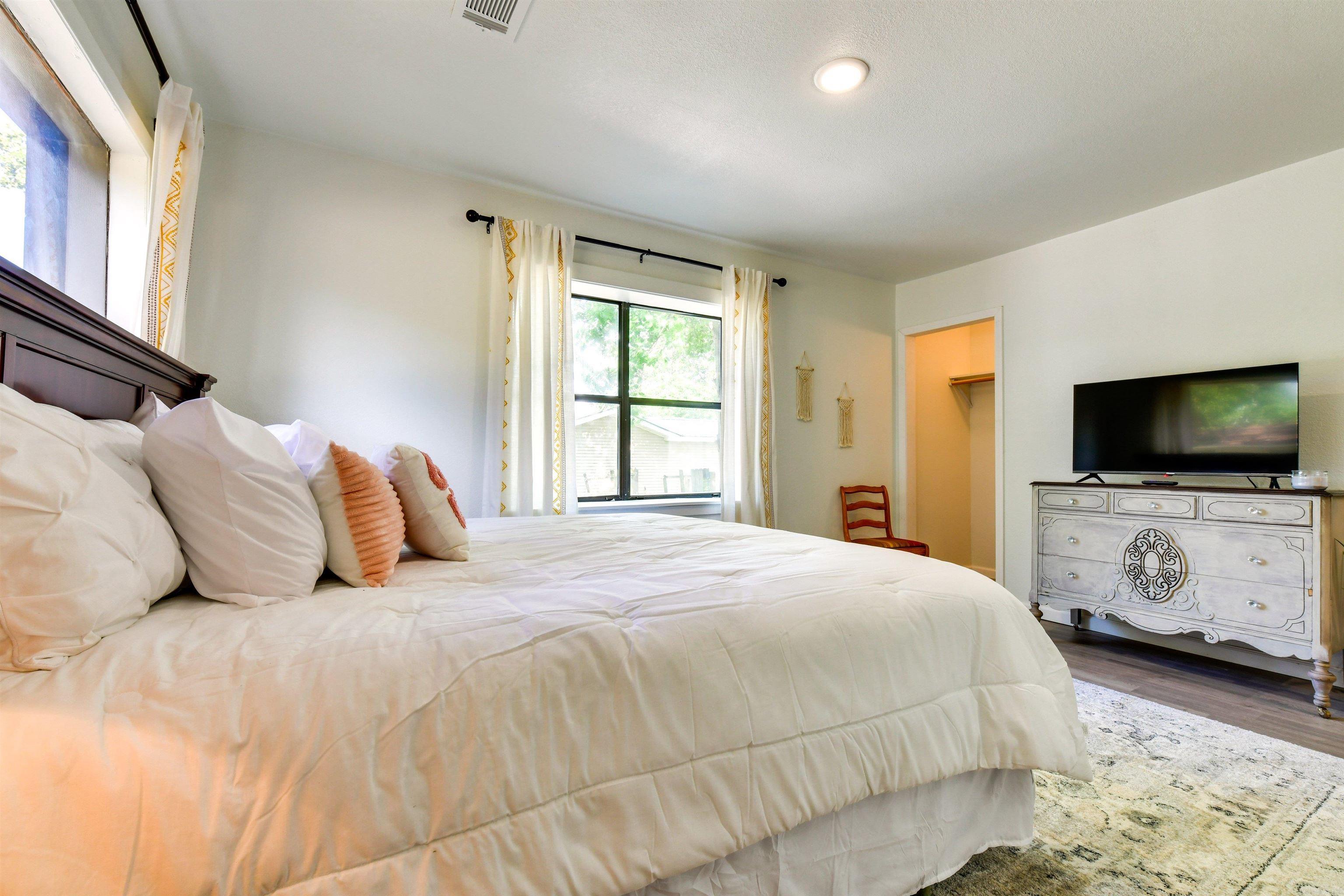 605 Parkview