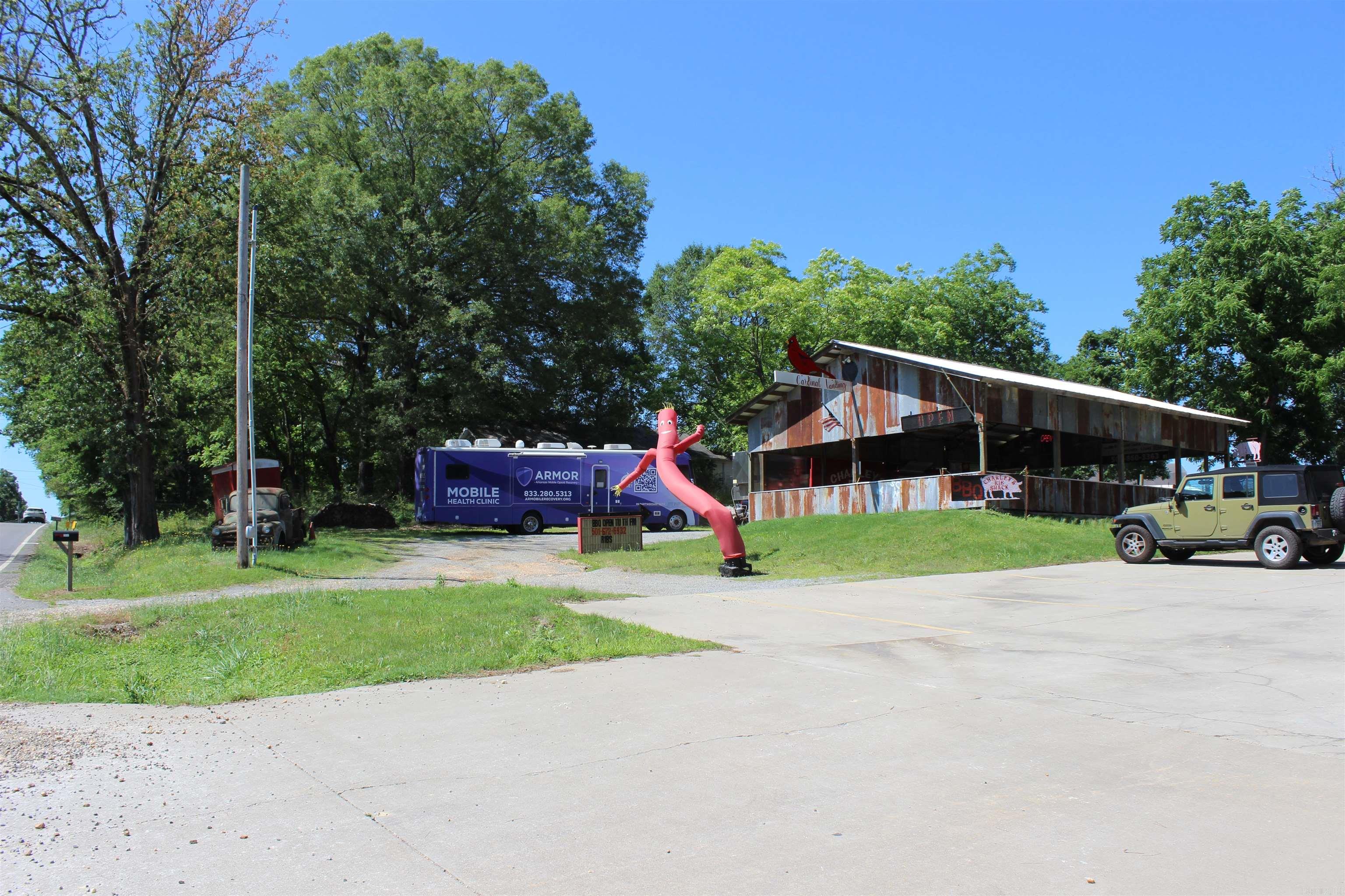 1825 Hwy 229