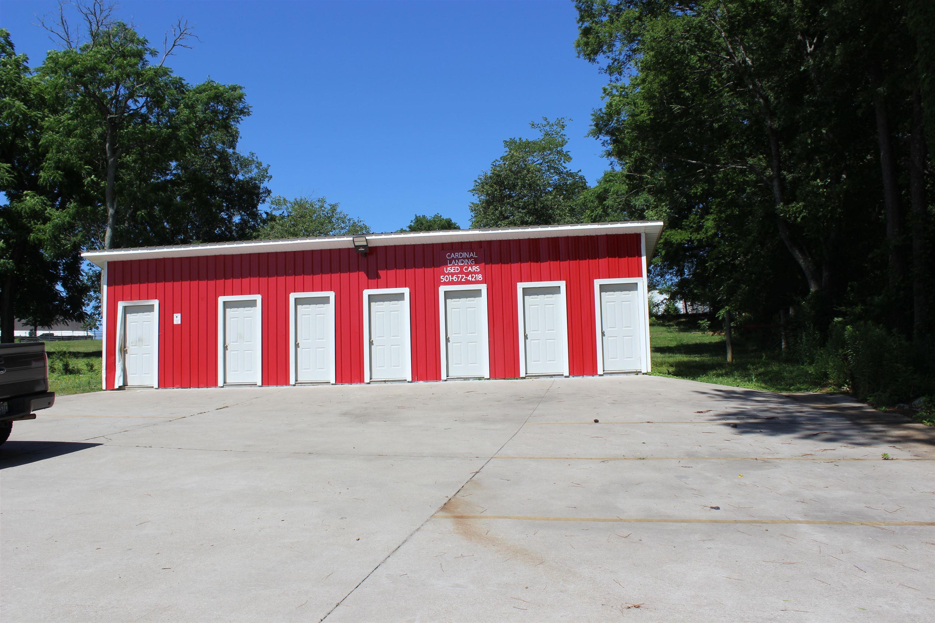 1825 Hwy 229