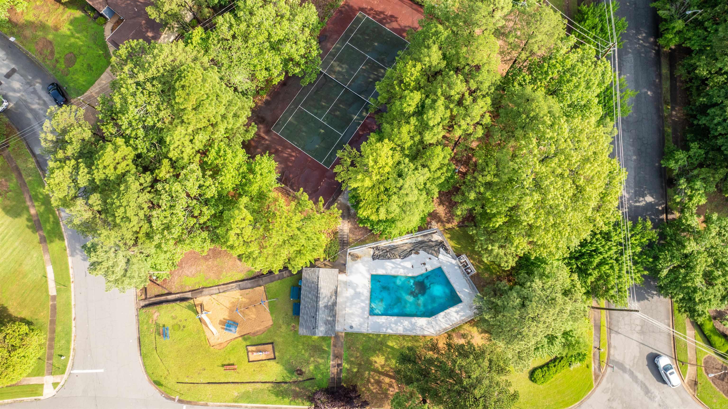 2102 Peach Tree Drive