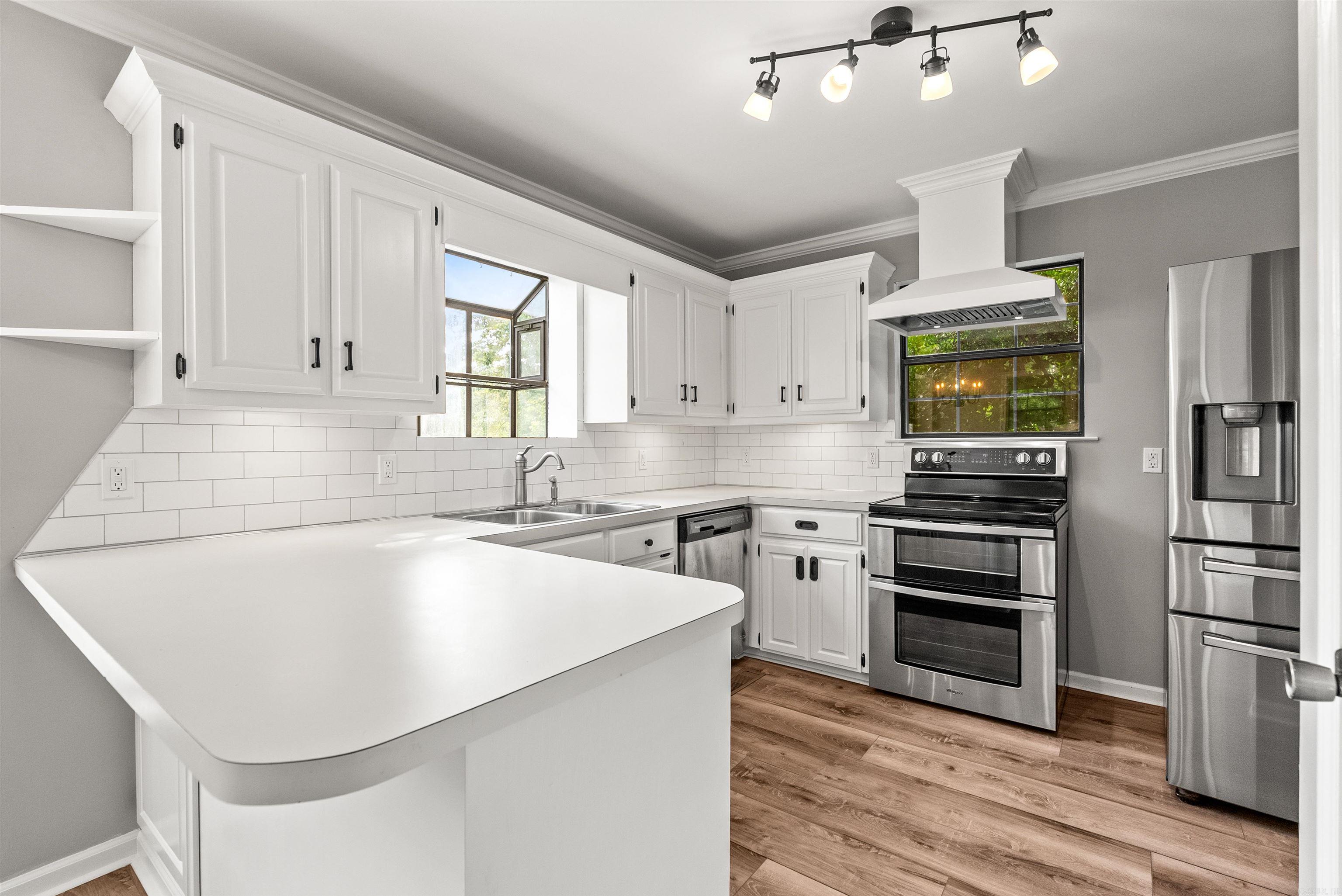 2102 Peach Tree Drive