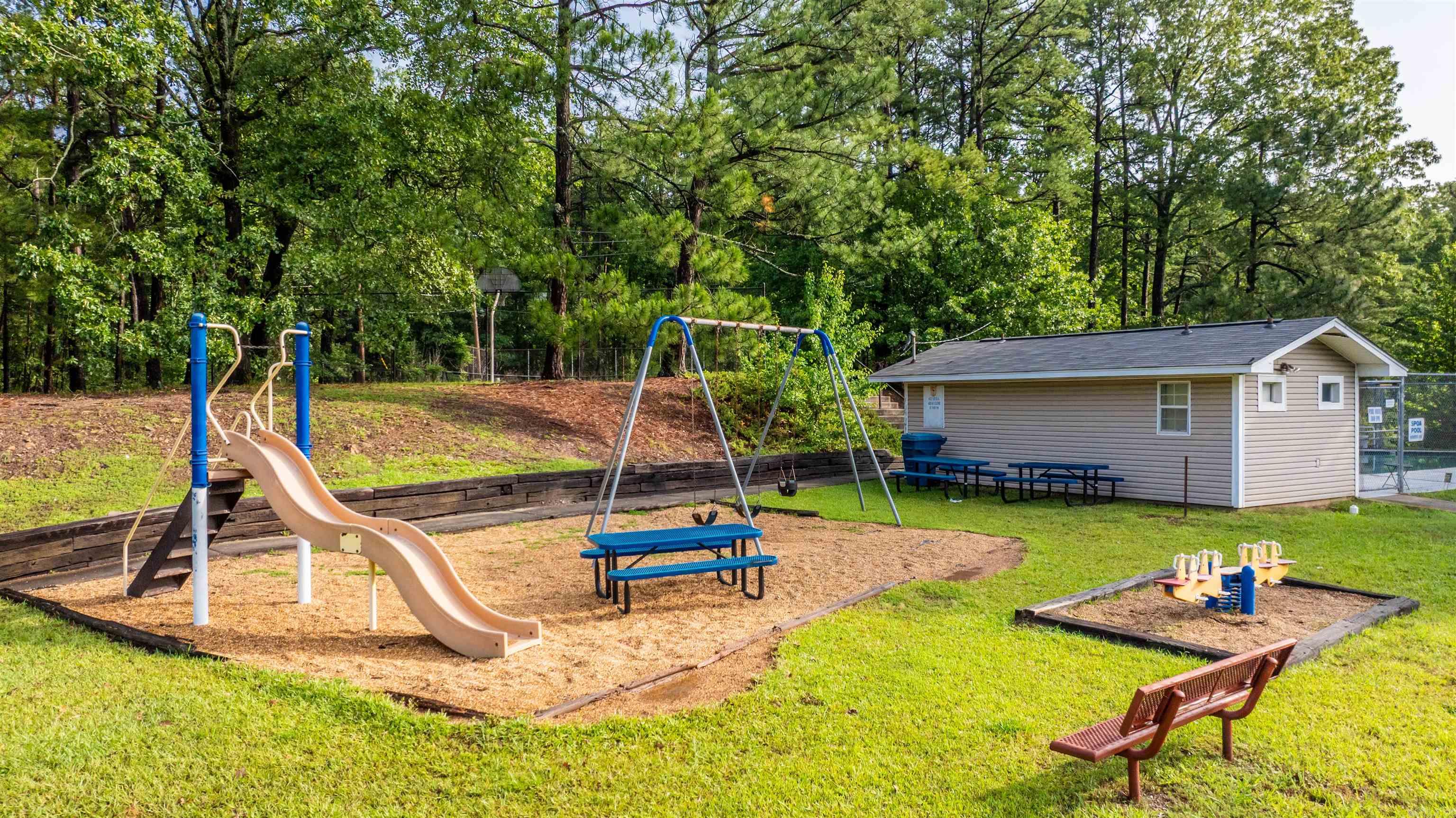 2102 Peach Tree Drive