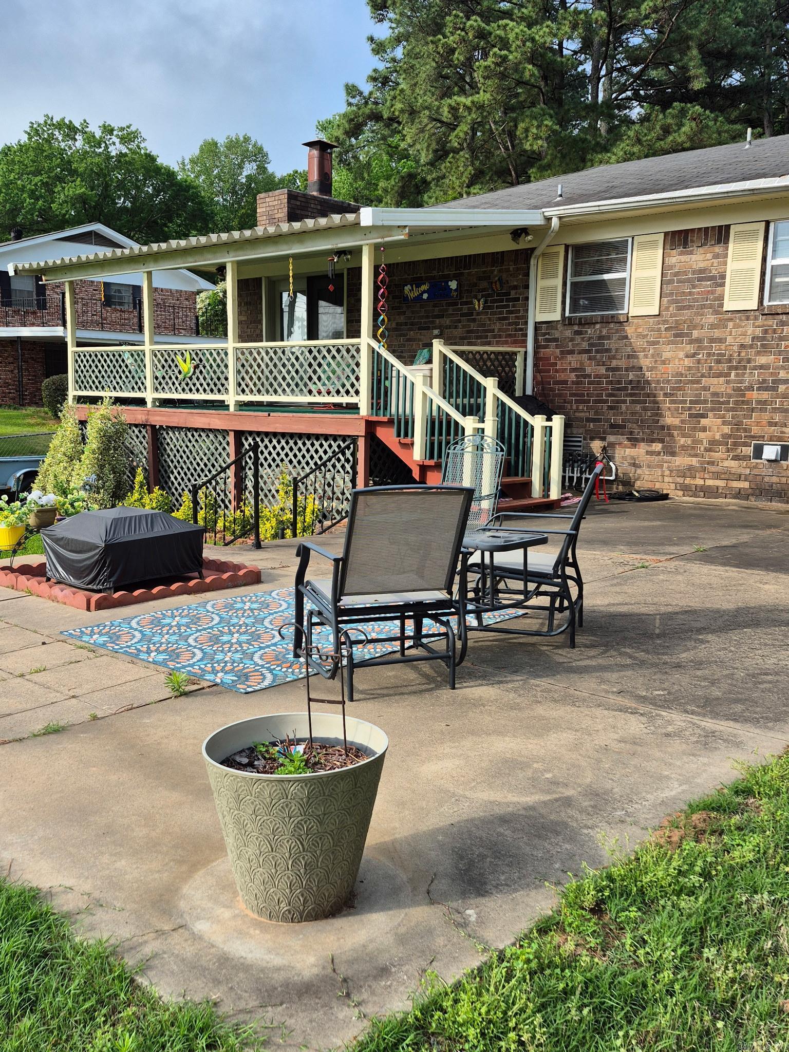 210 Mockingbird Lane