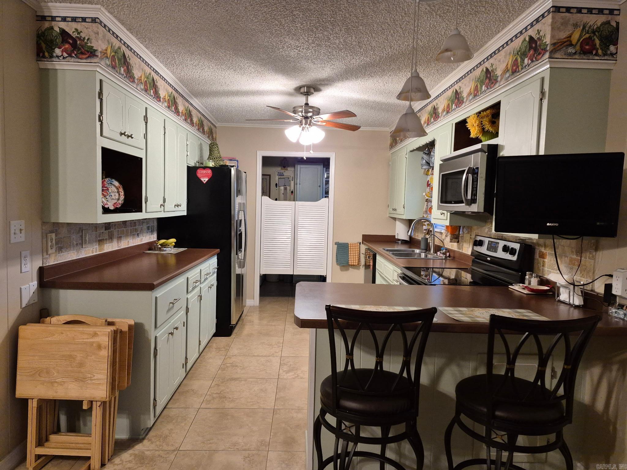 210 Mockingbird Lane