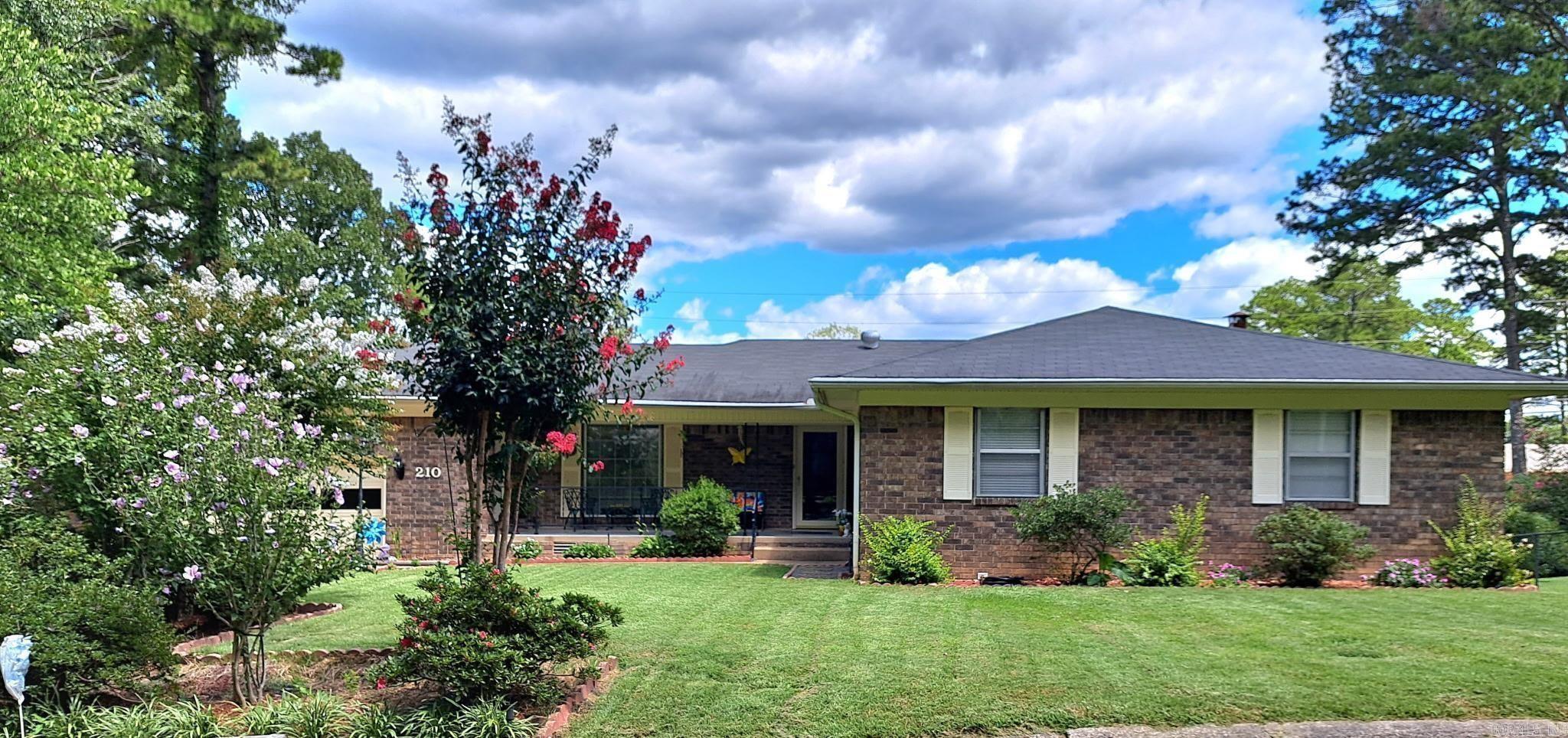 210 Mockingbird Lane