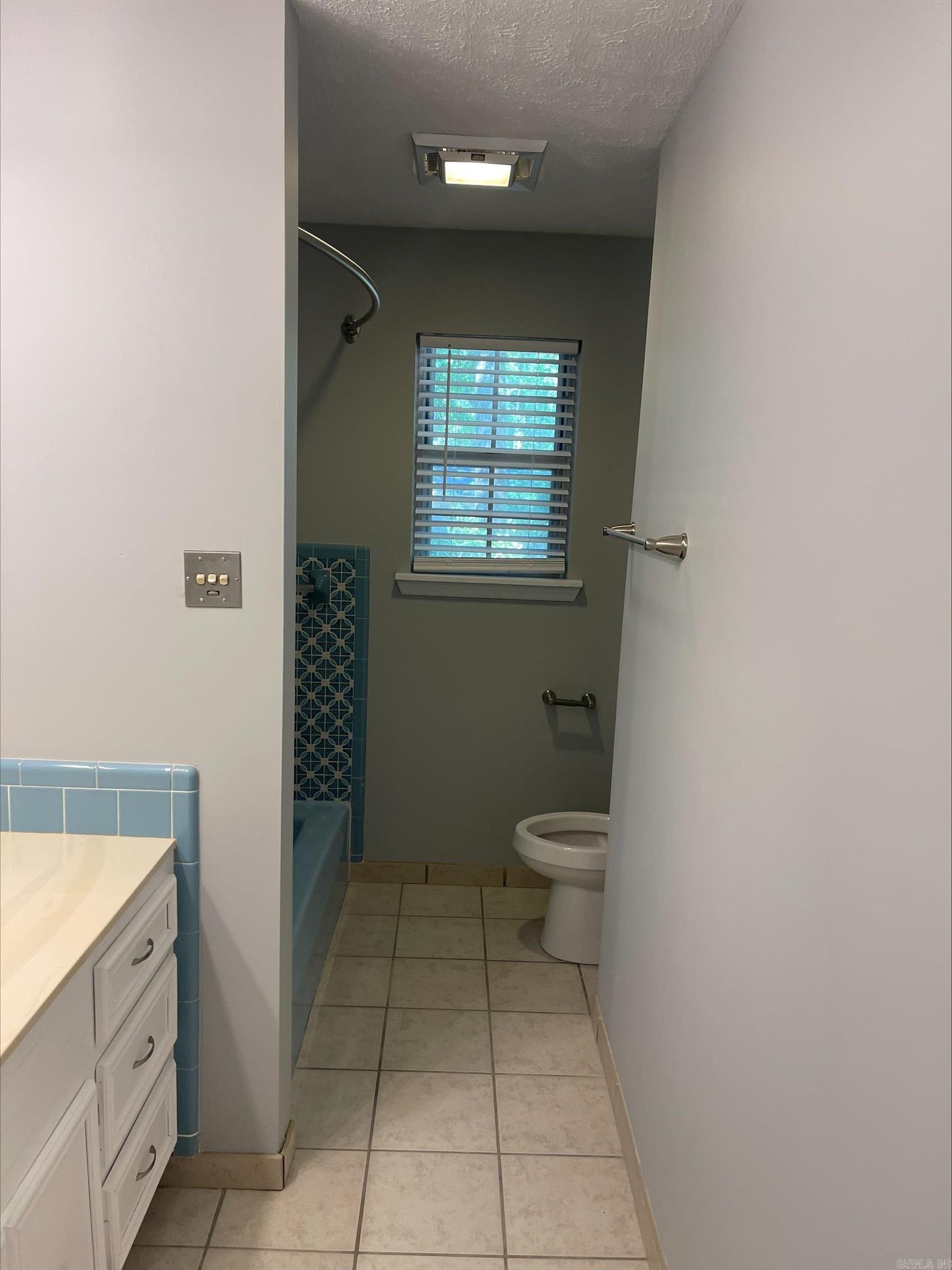 1210 N Jeff Davis St