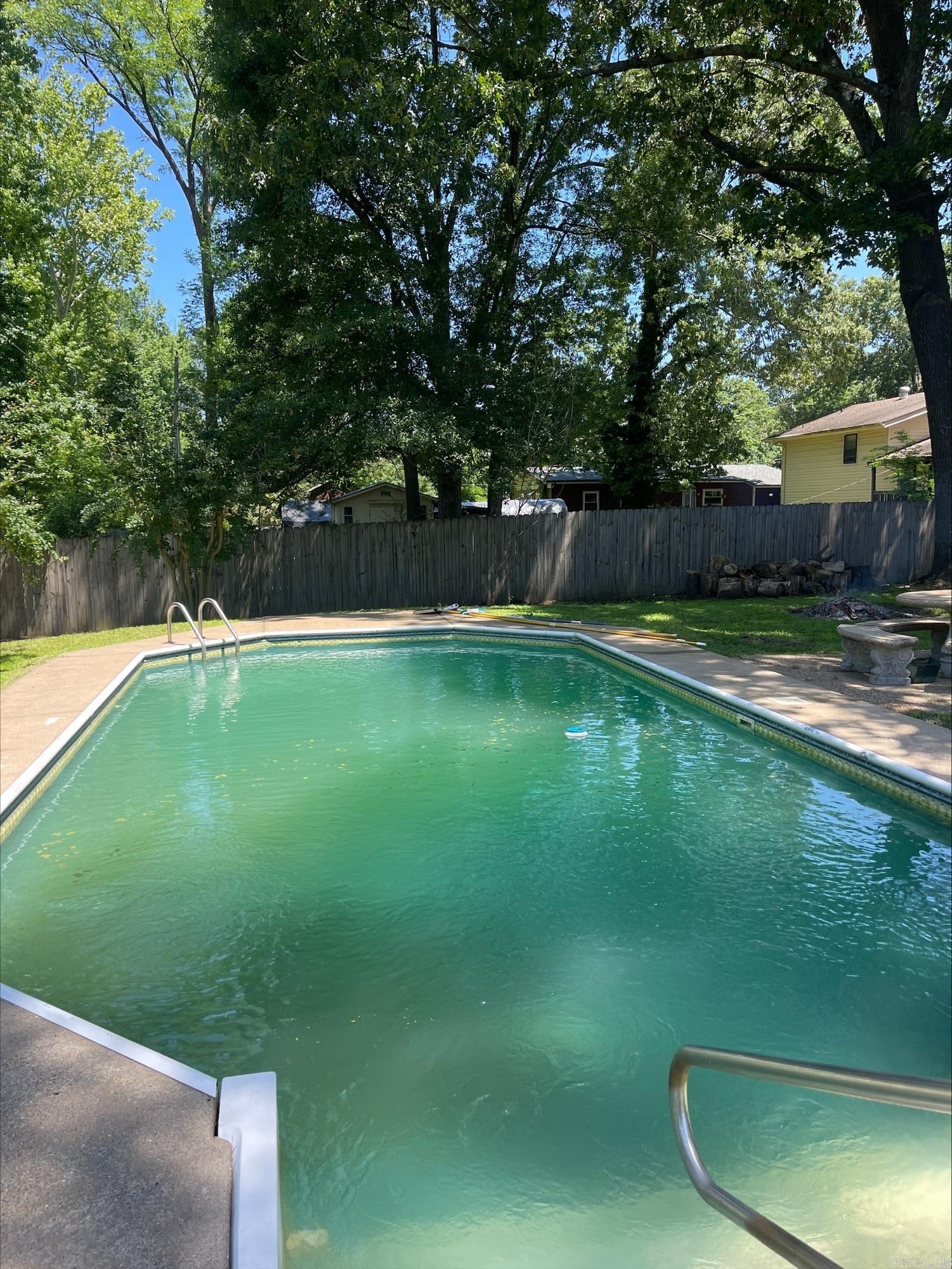 1210 N Jeff Davis St