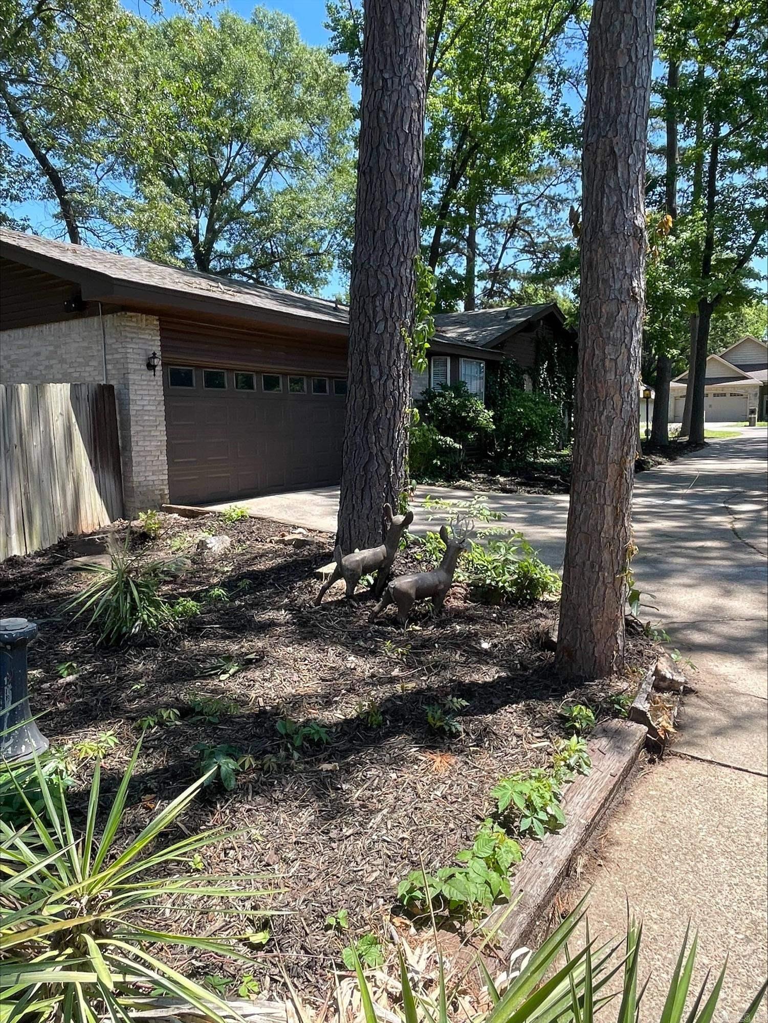 1210 N Jeff Davis St