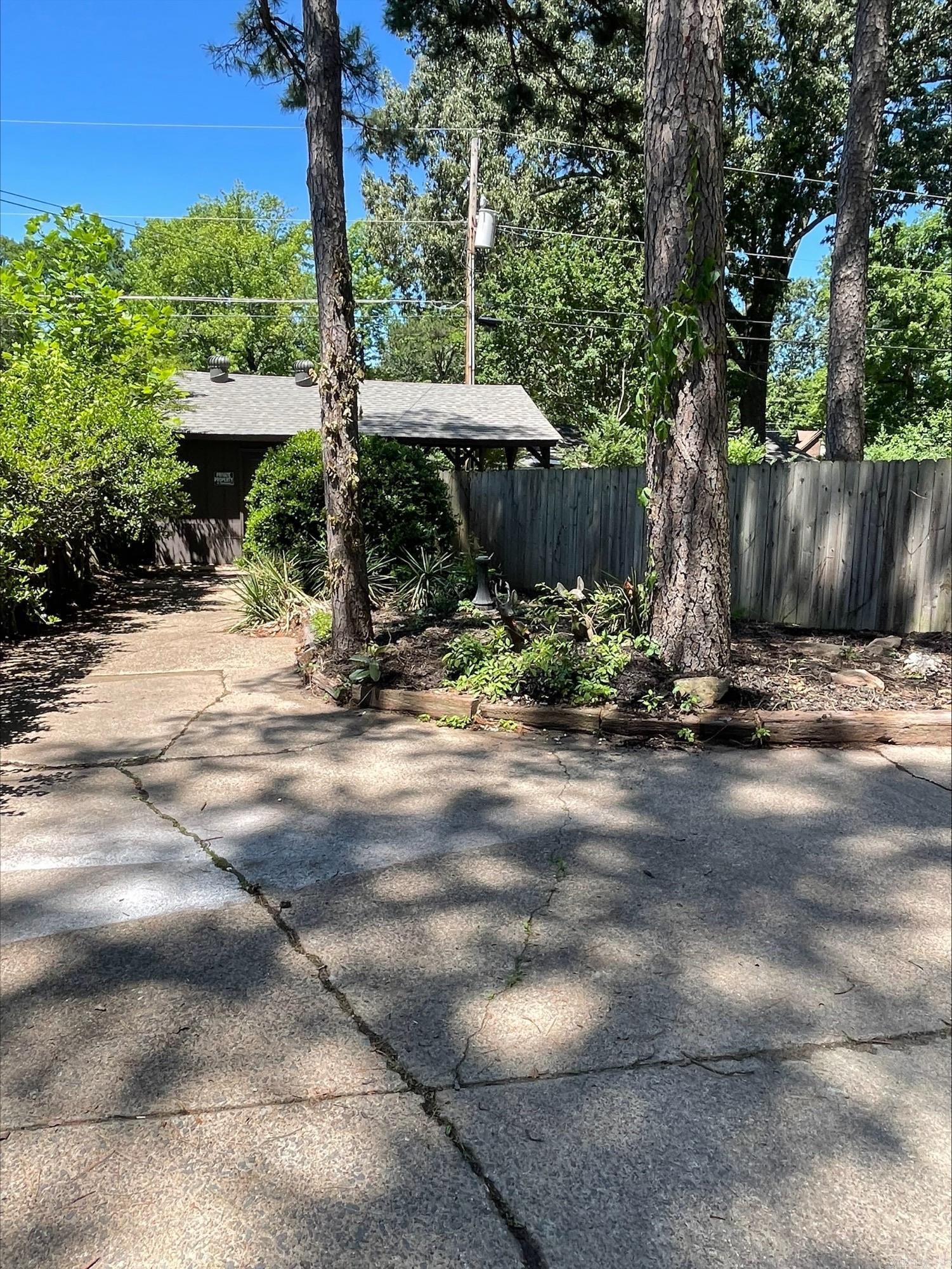 1210 N Jeff Davis St