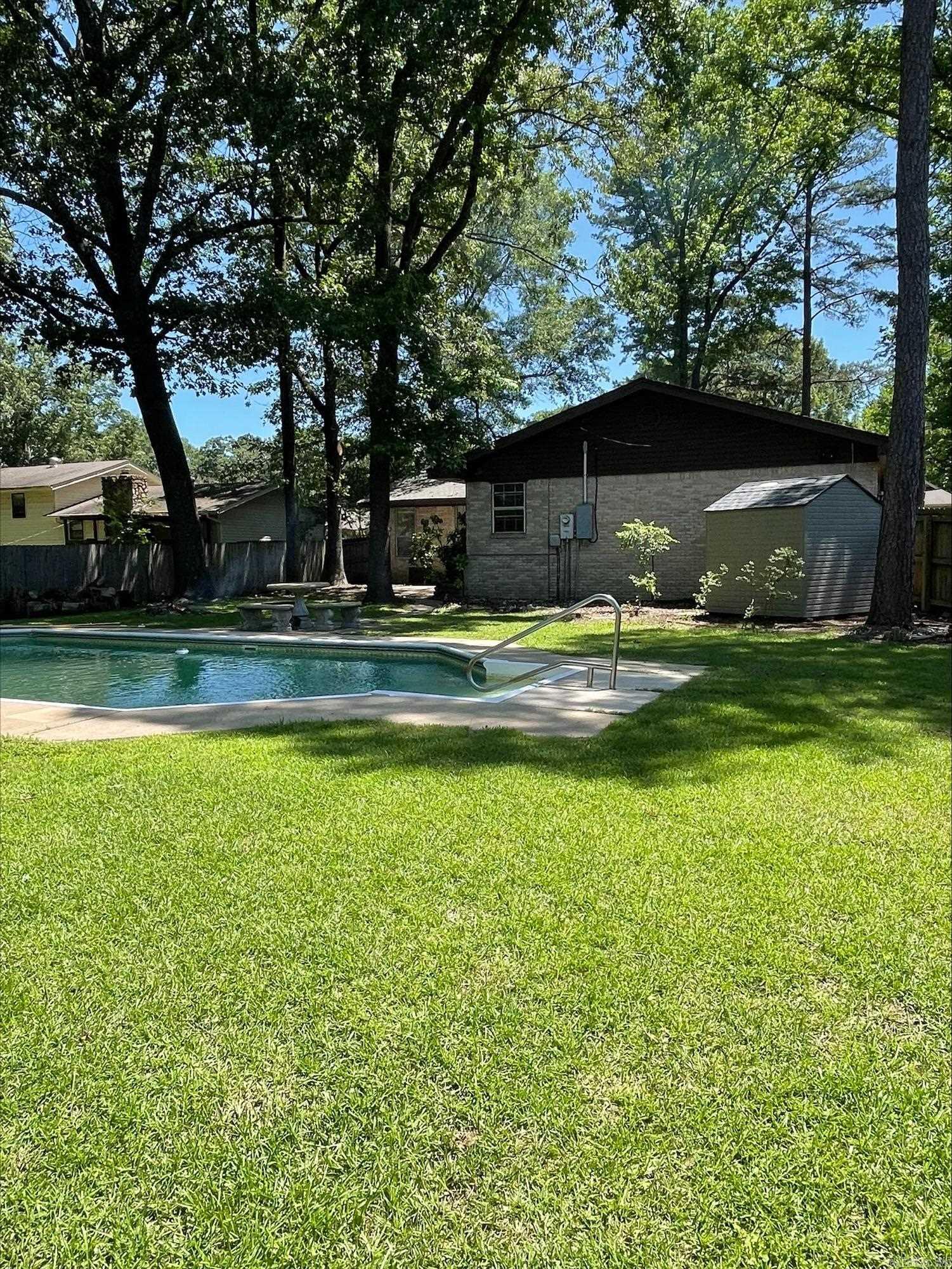 1210 N Jeff Davis St