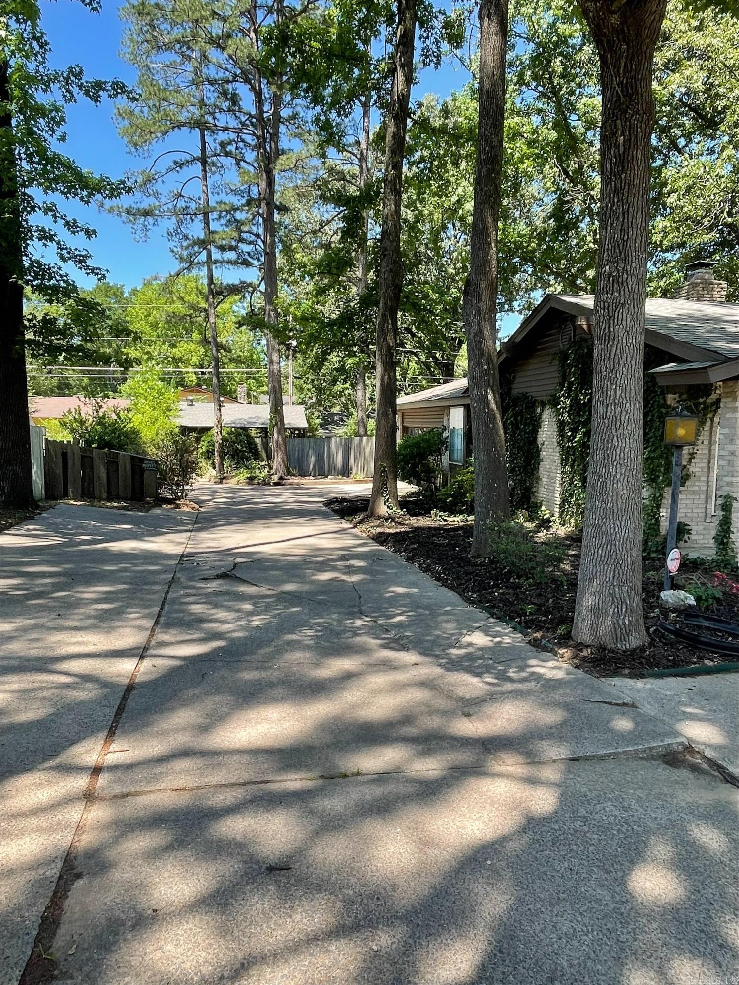 1210 N Jeff Davis St