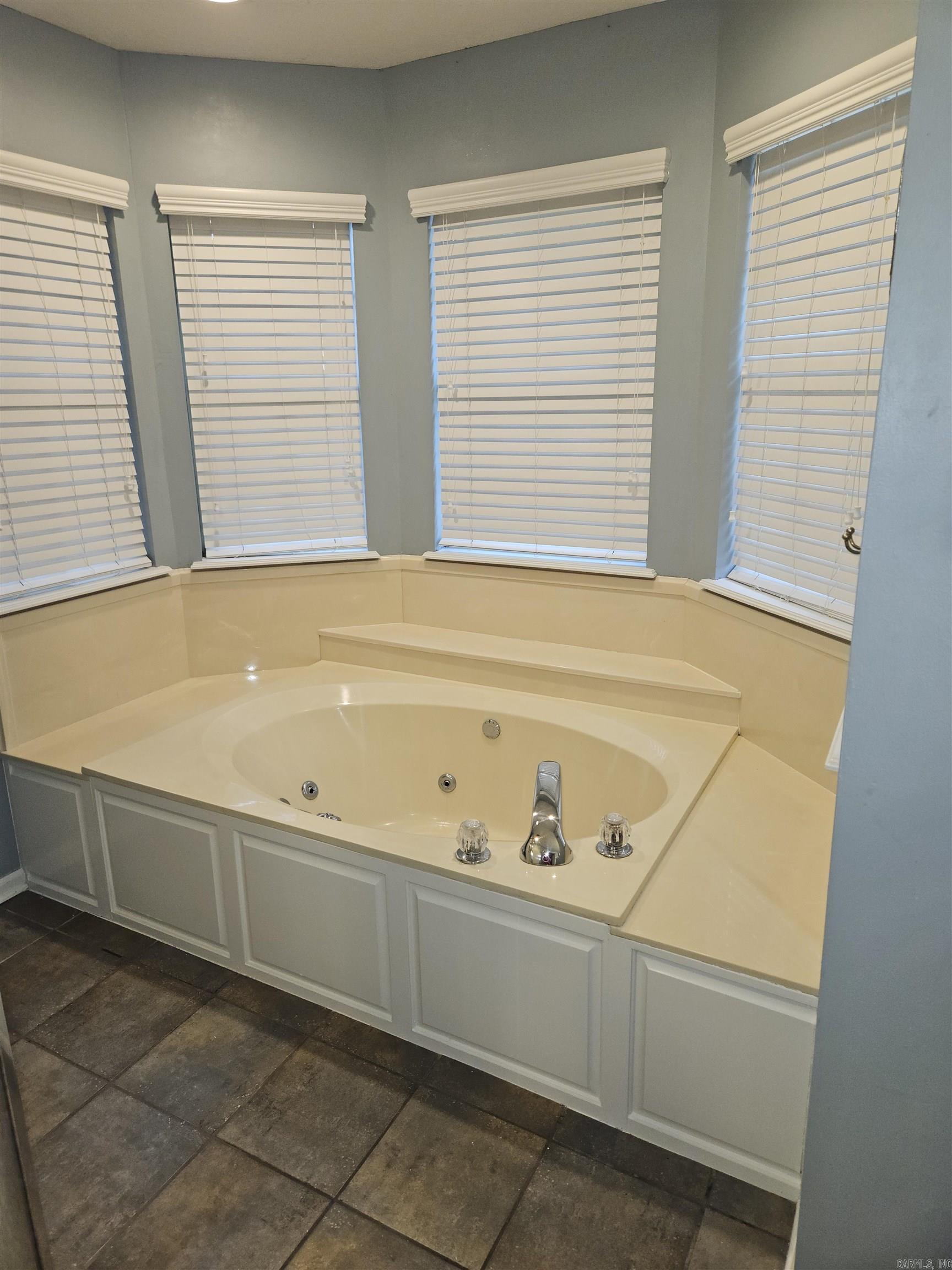 3005 Dallas Loop