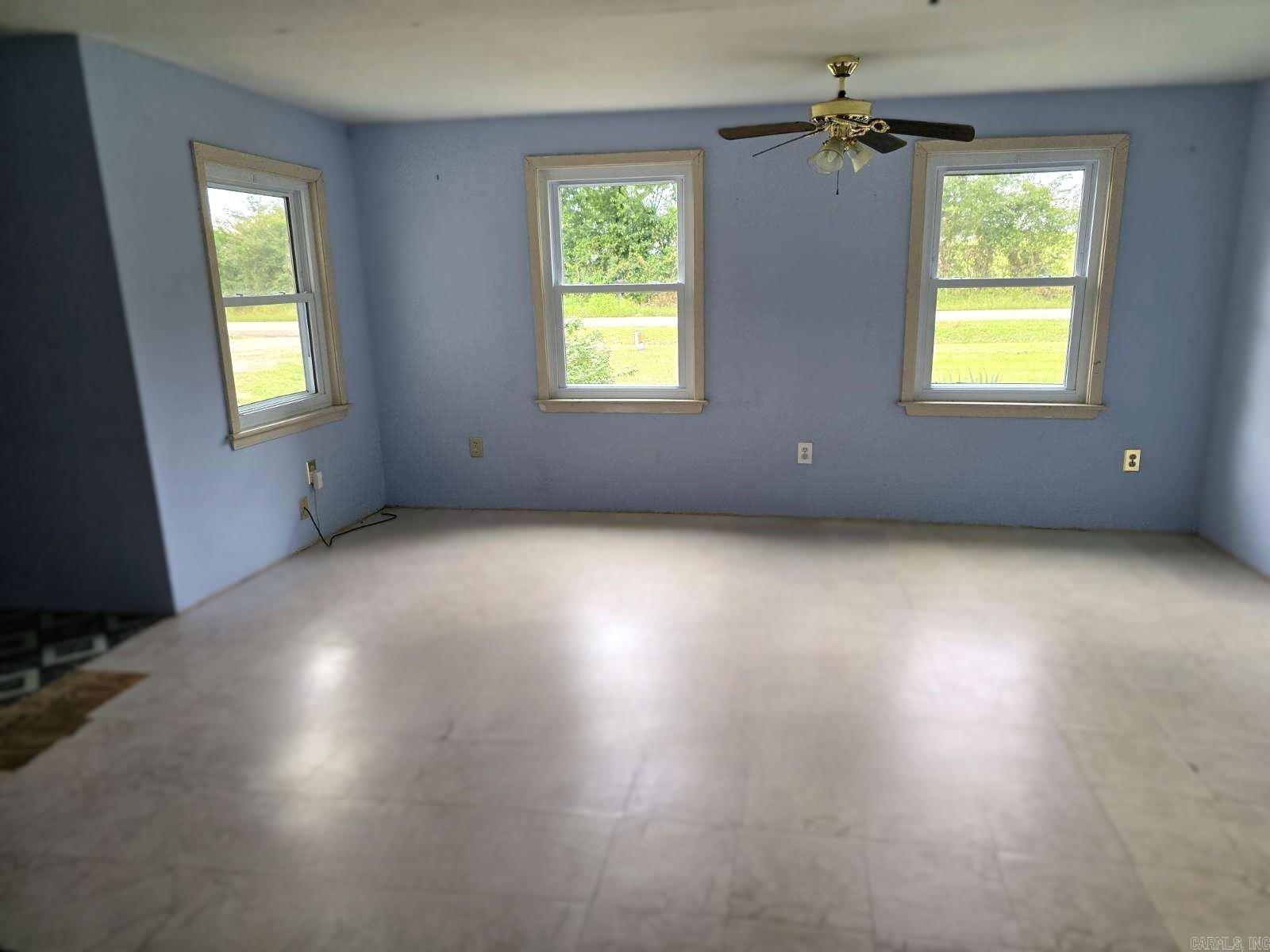 303 0ld Center Point Road