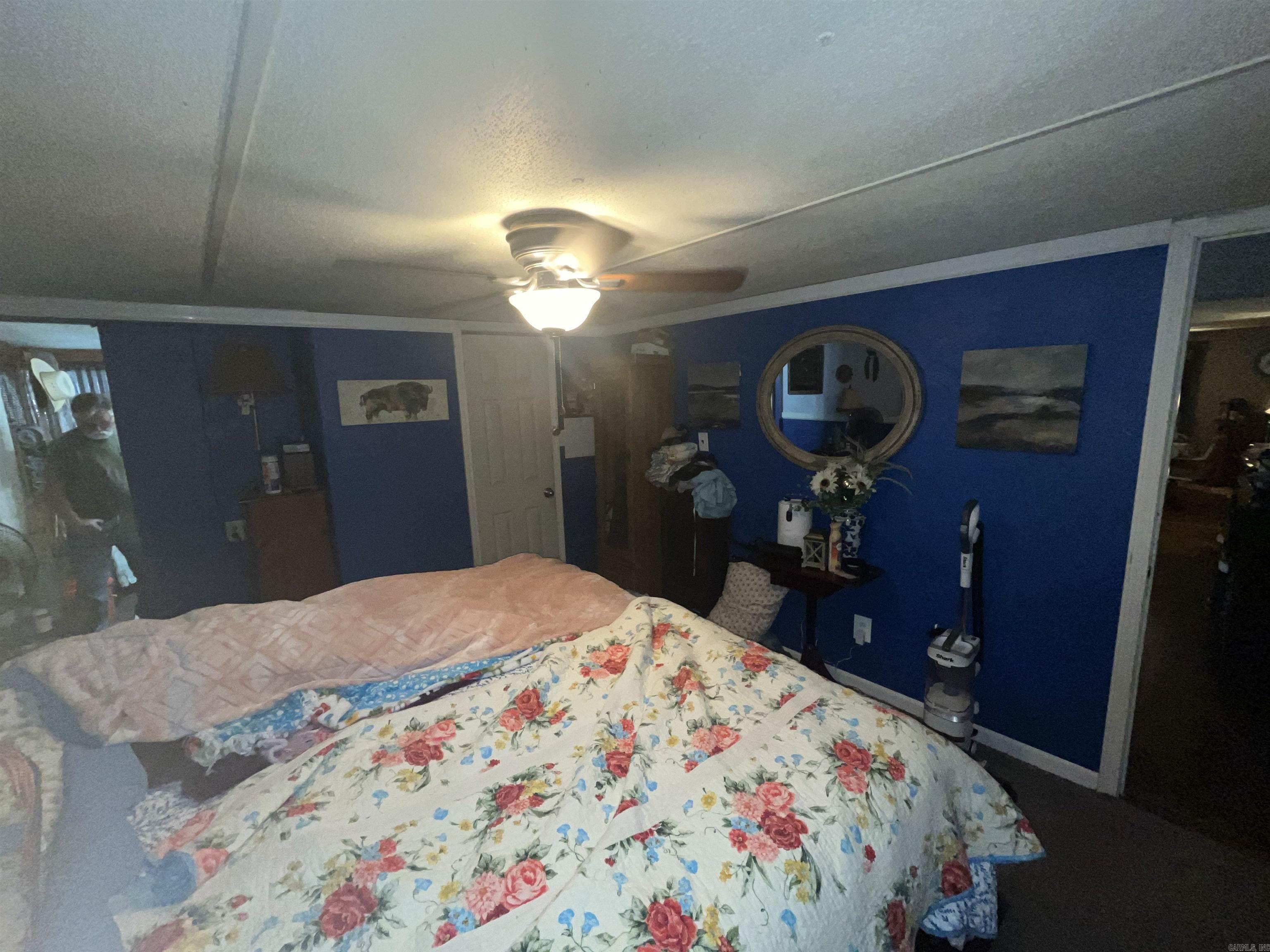 5617 5607 5611 Driskill Drive