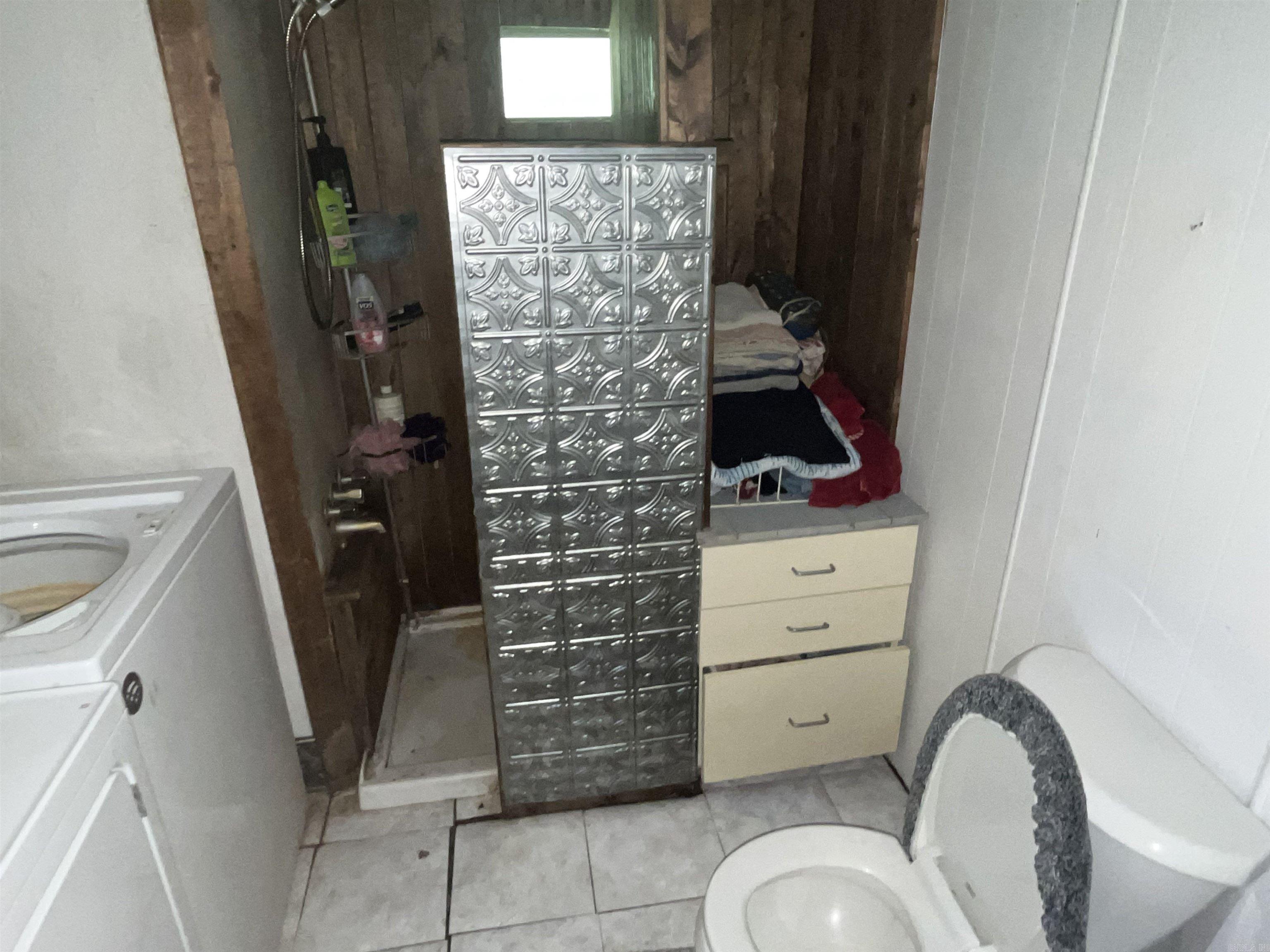 5617 5607 5611 Driskill Drive