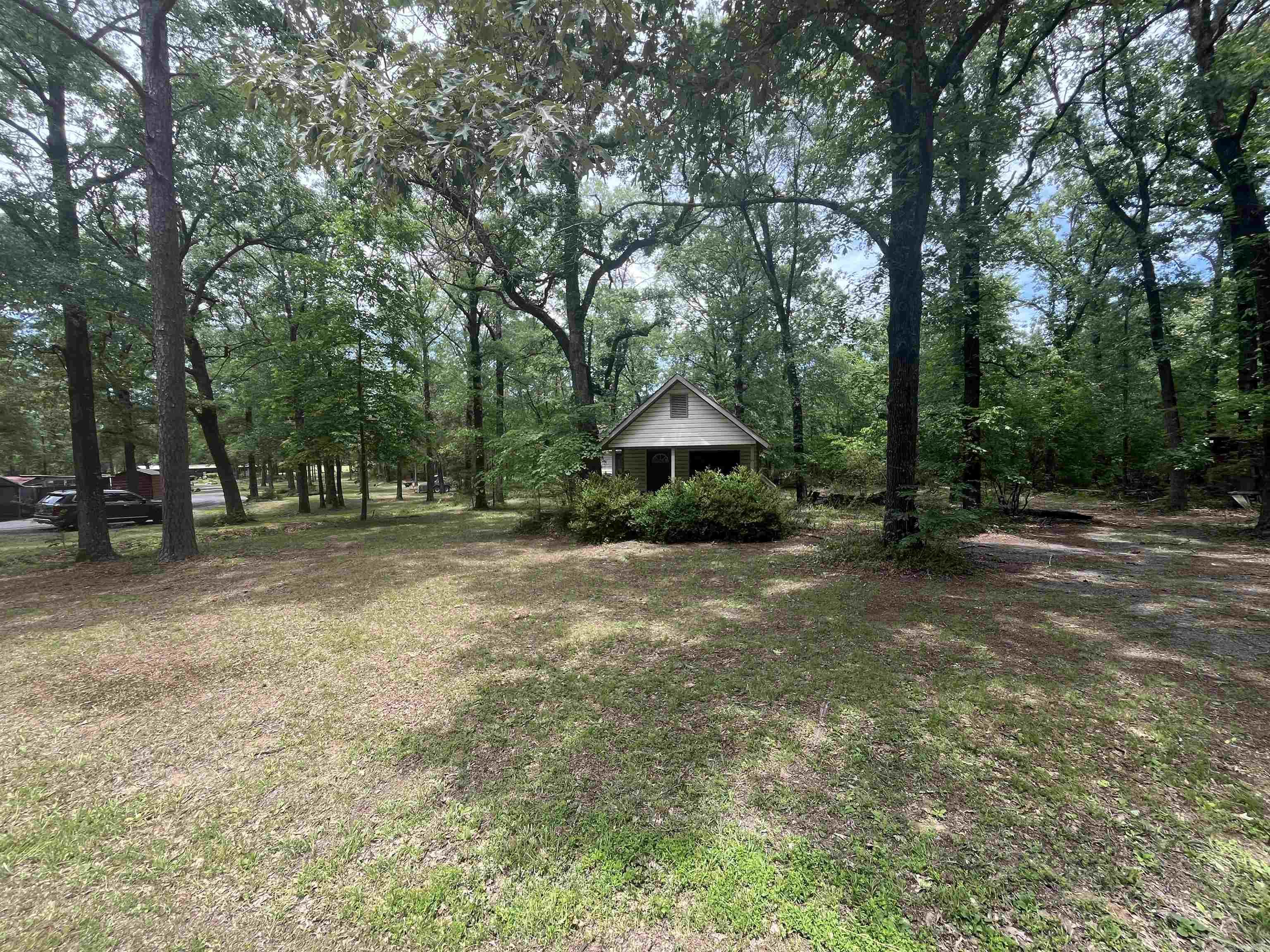 5617 5607 5611 Driskill Drive