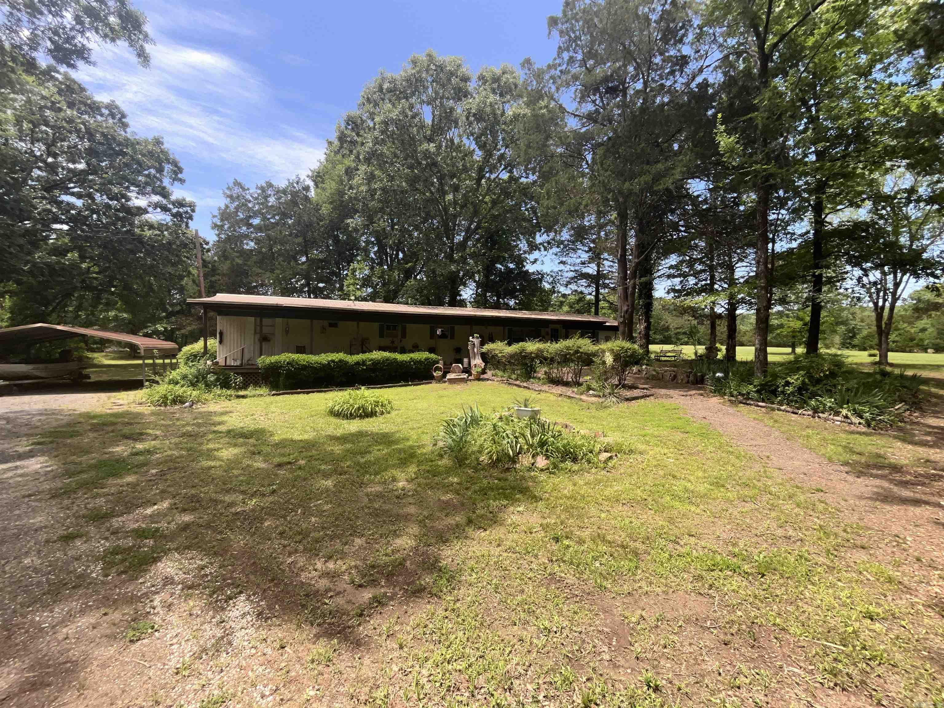 5617 5607 5611 Driskill Drive