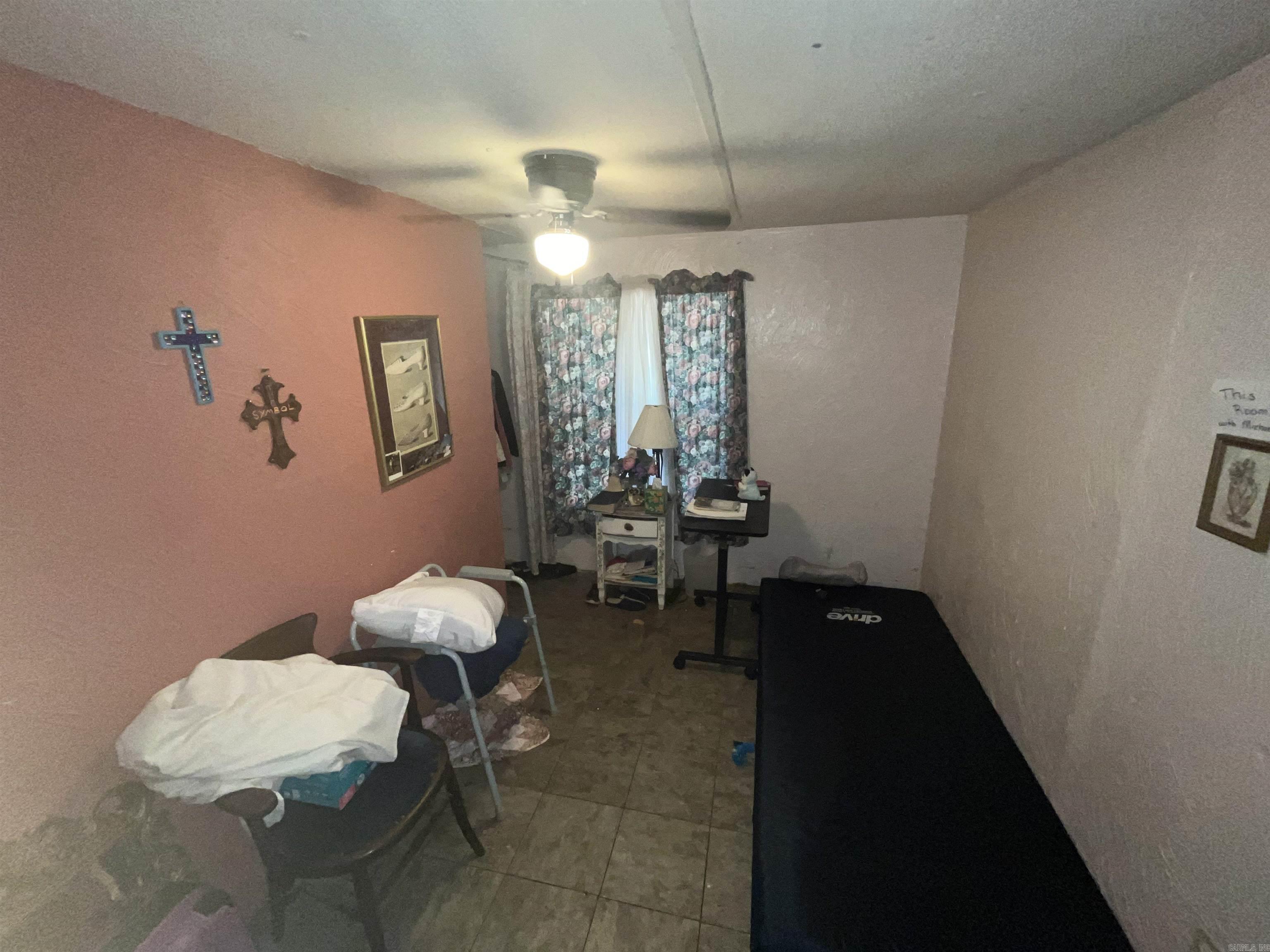 5617 5607 5611 Driskill Drive