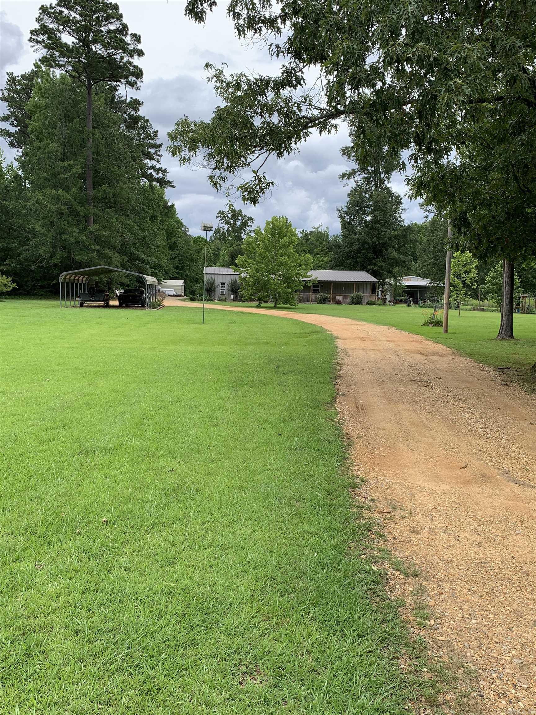 160 Ouachita 476