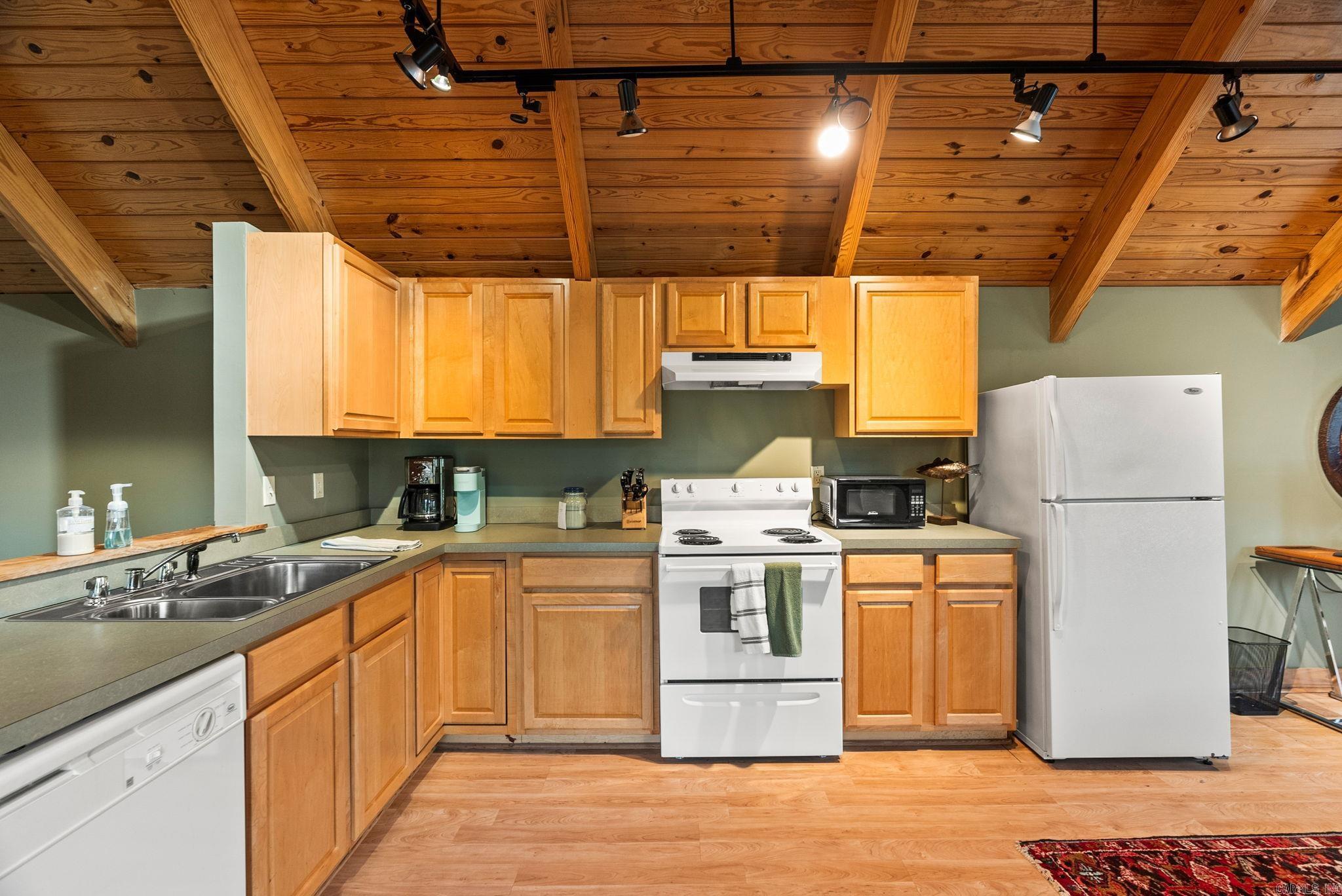 489 Ridgeway Drive