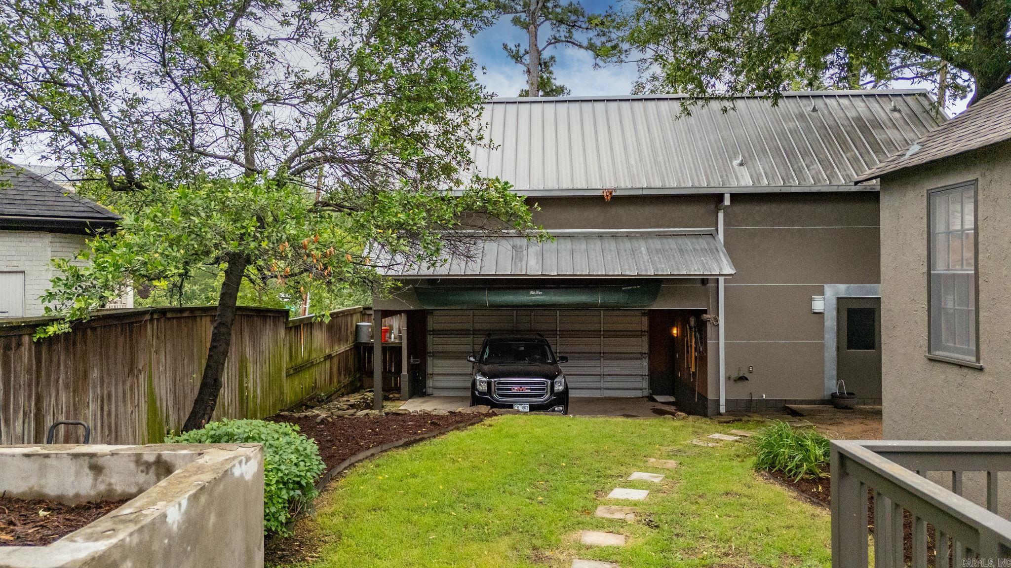 489 Ridgeway Drive