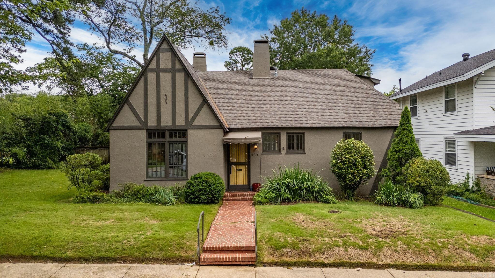 489 Ridgeway Drive