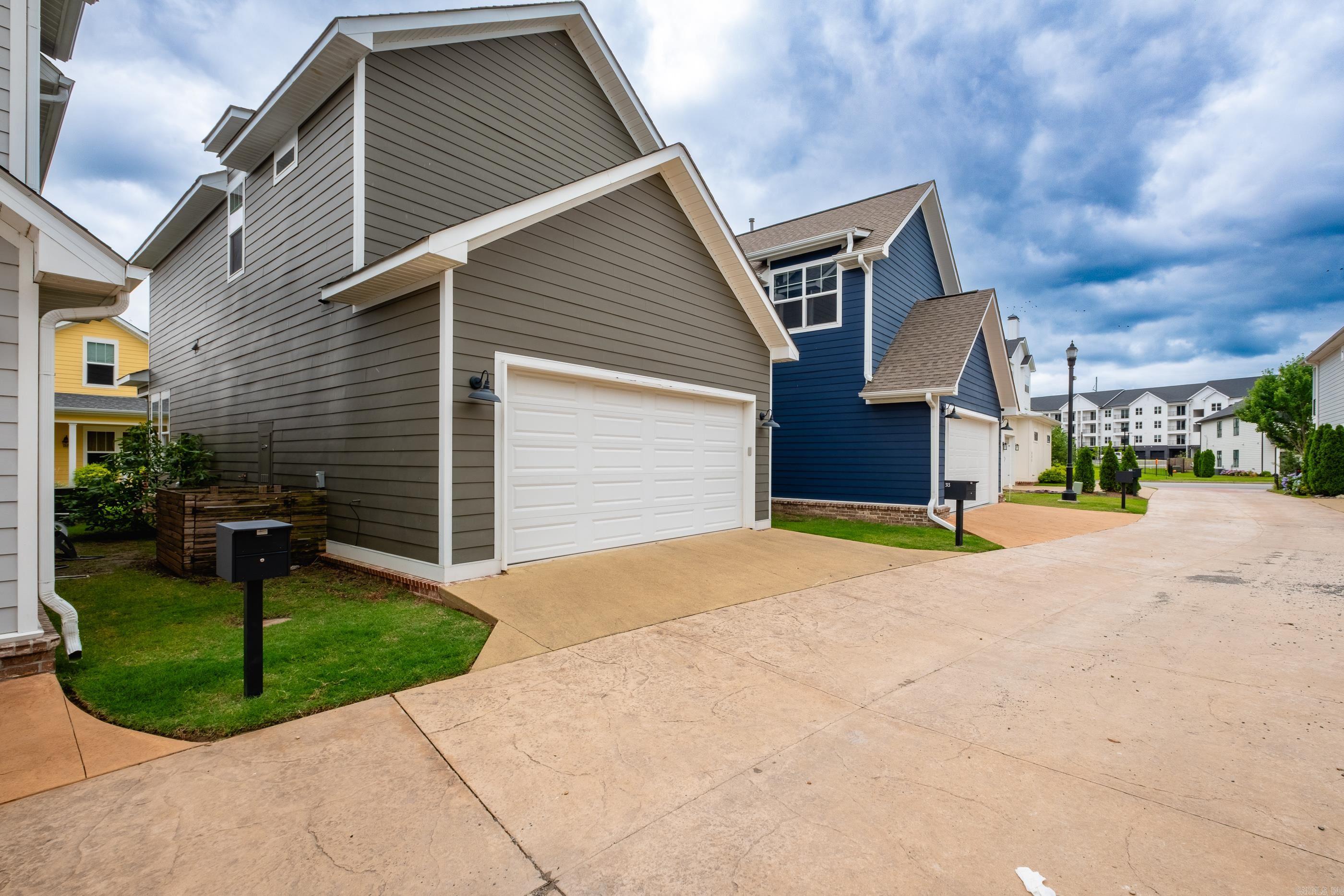 313 Parker Street
