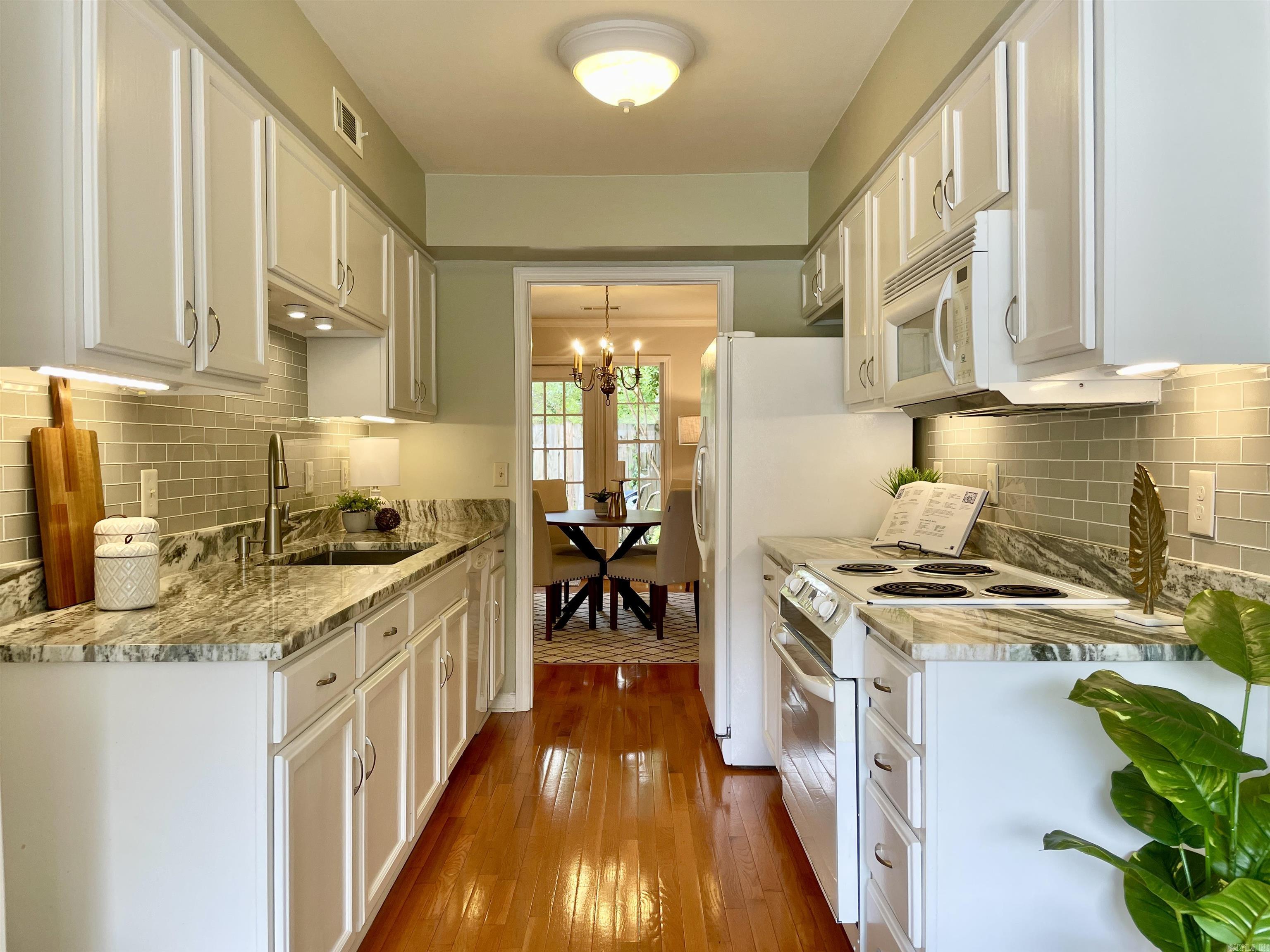 2200 Andover Court Unit: 403