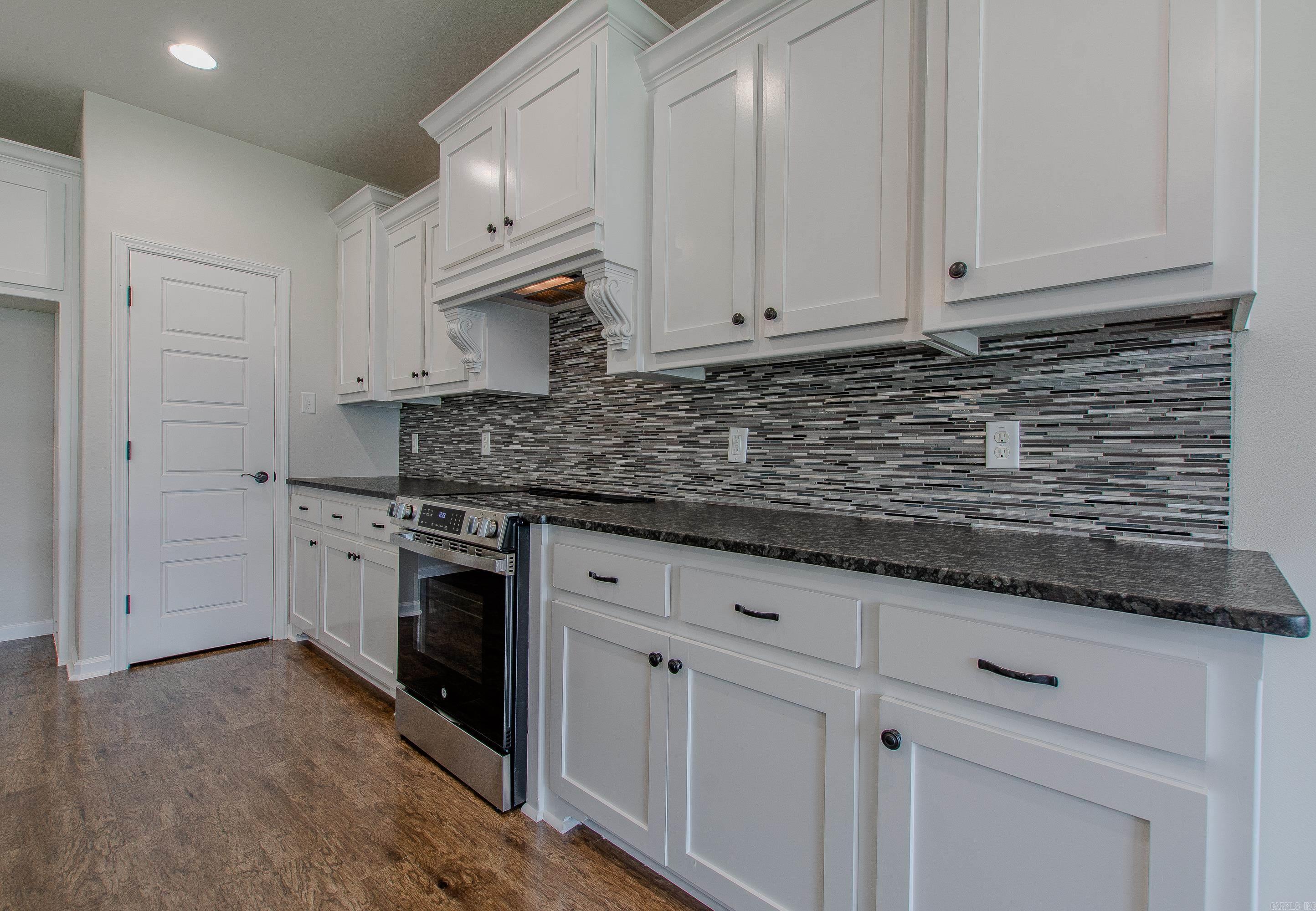 5045 Maple Leaf Drive