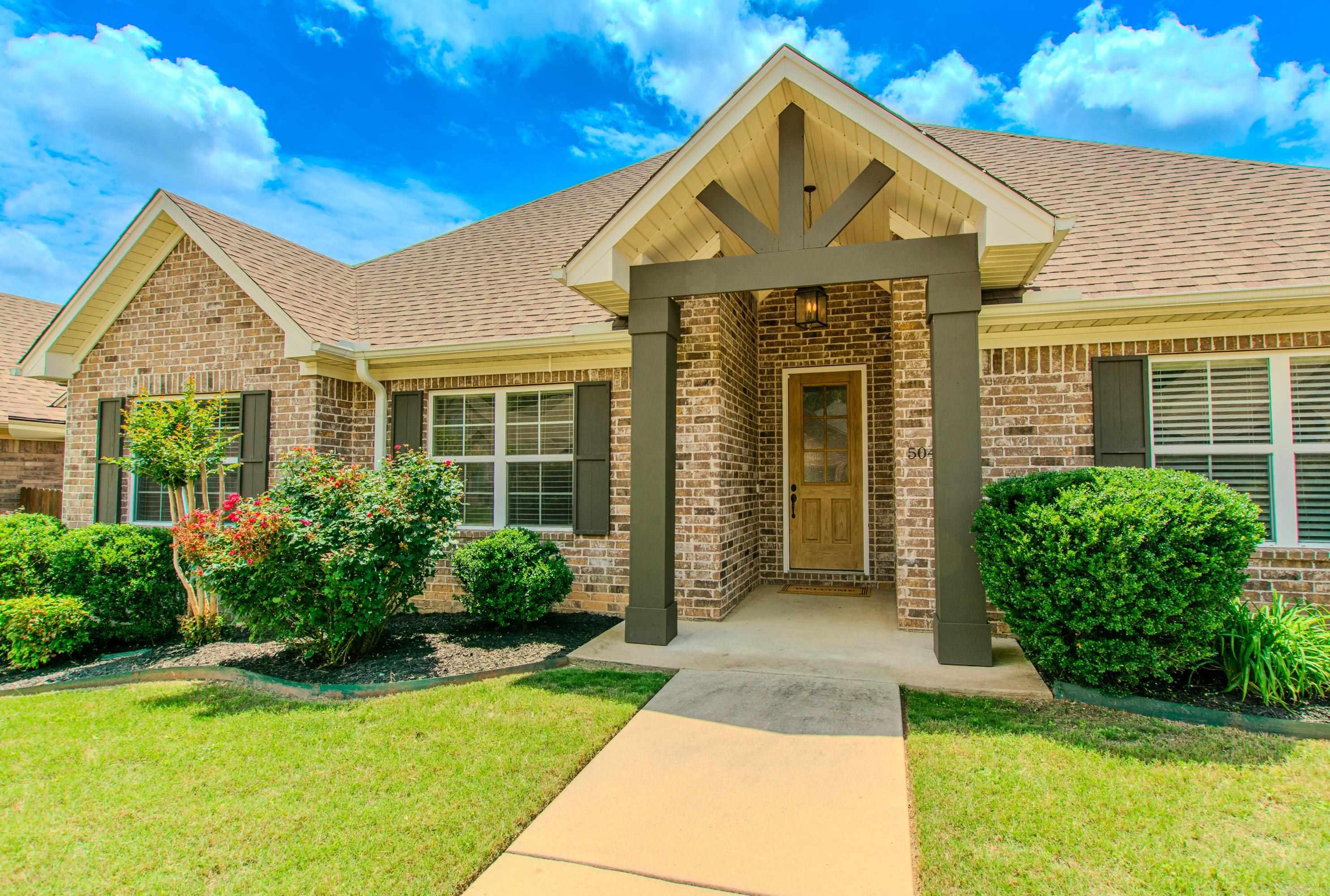 5045 Maple Leaf Drive