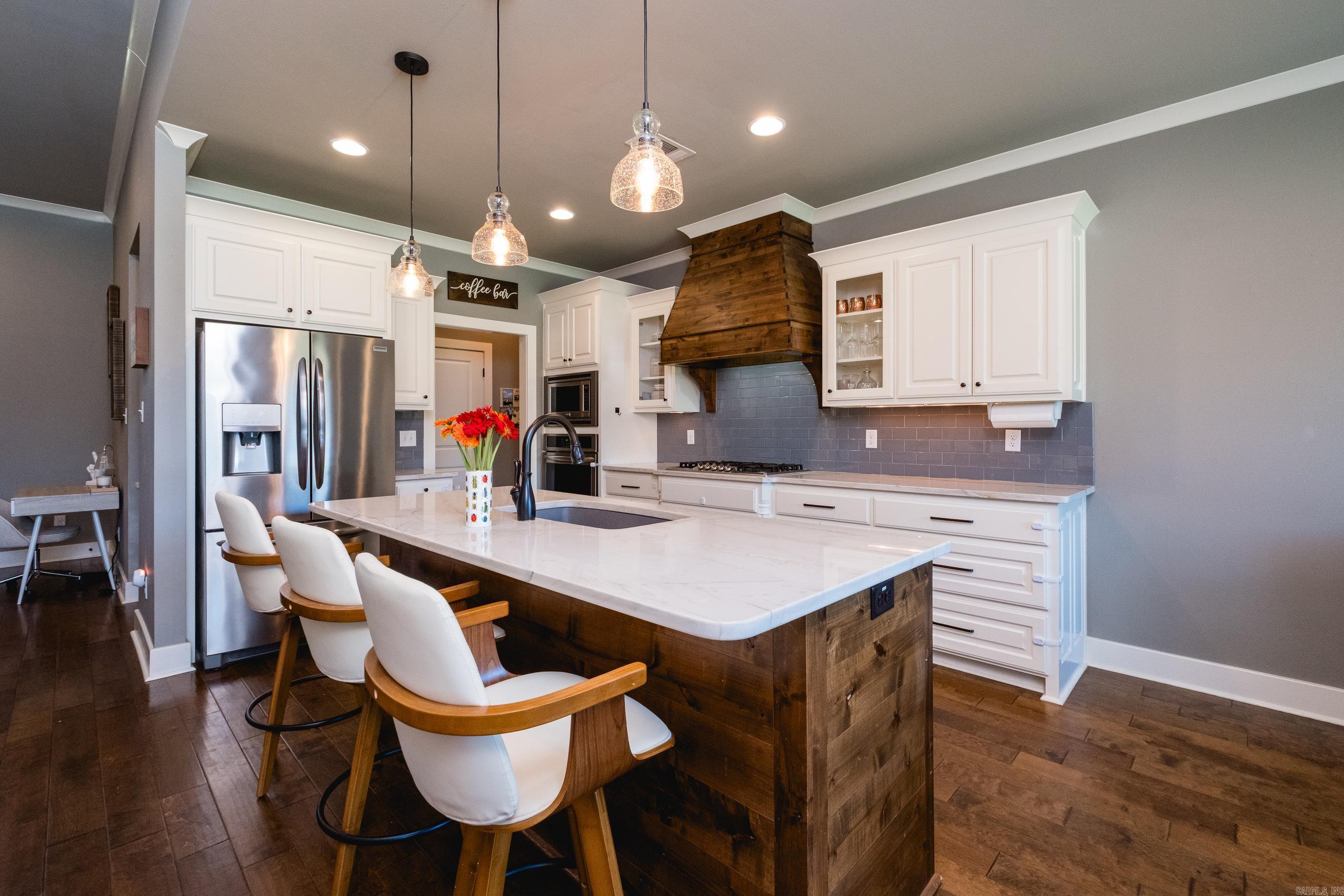 2525 Aberdeen Drive