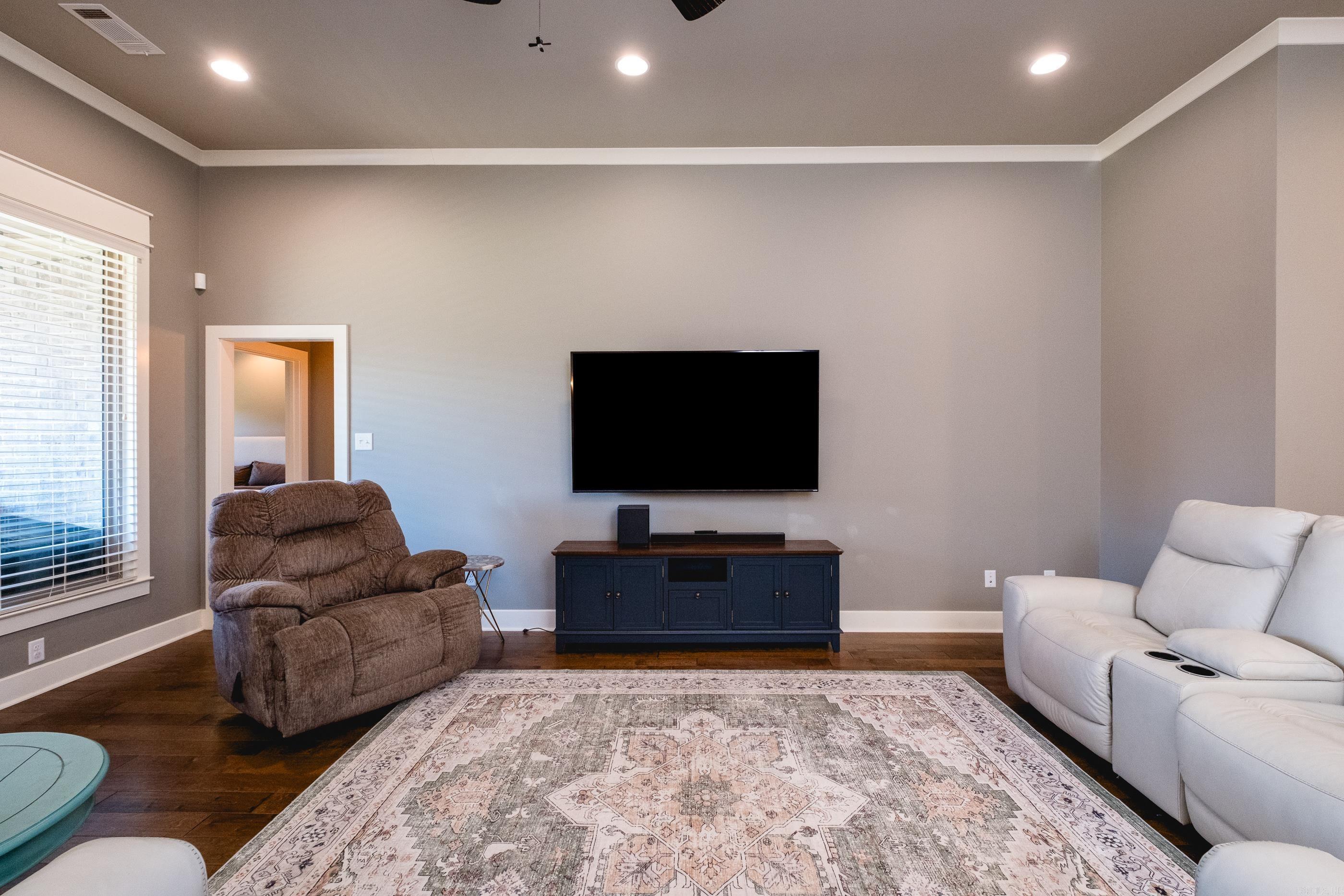 2525 Aberdeen Drive