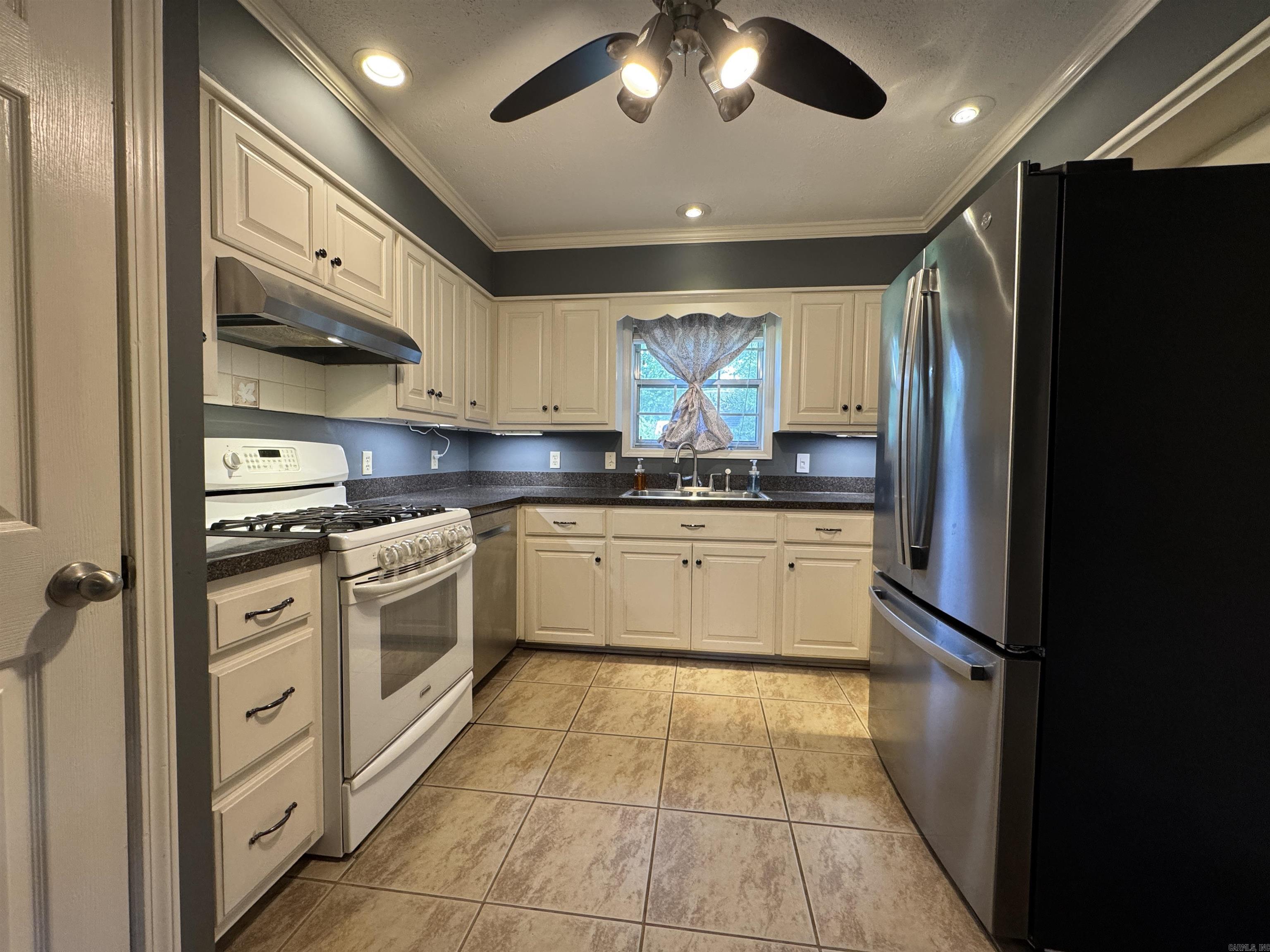 1901 Arkansas Avenue