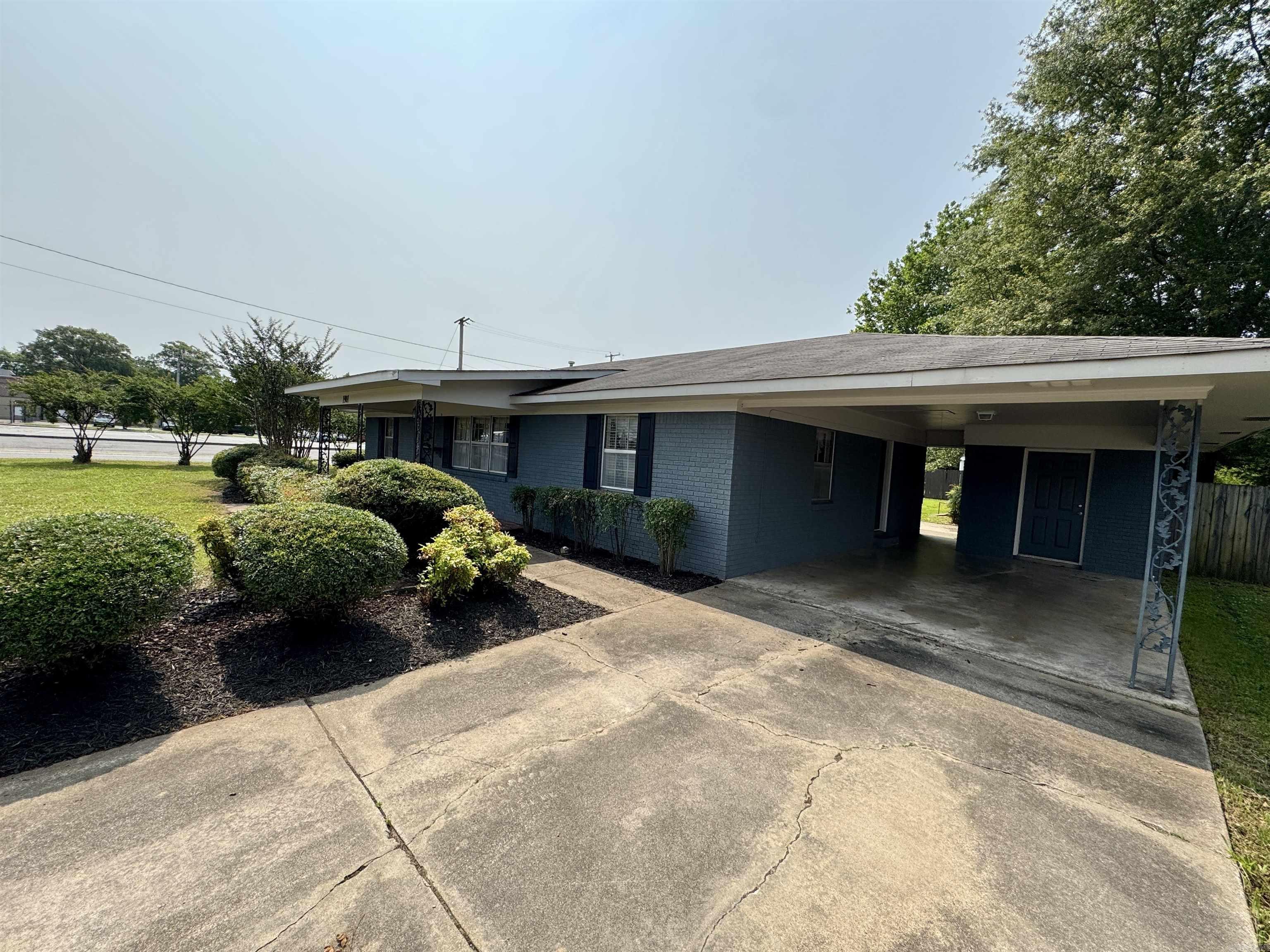 1901 Arkansas Avenue