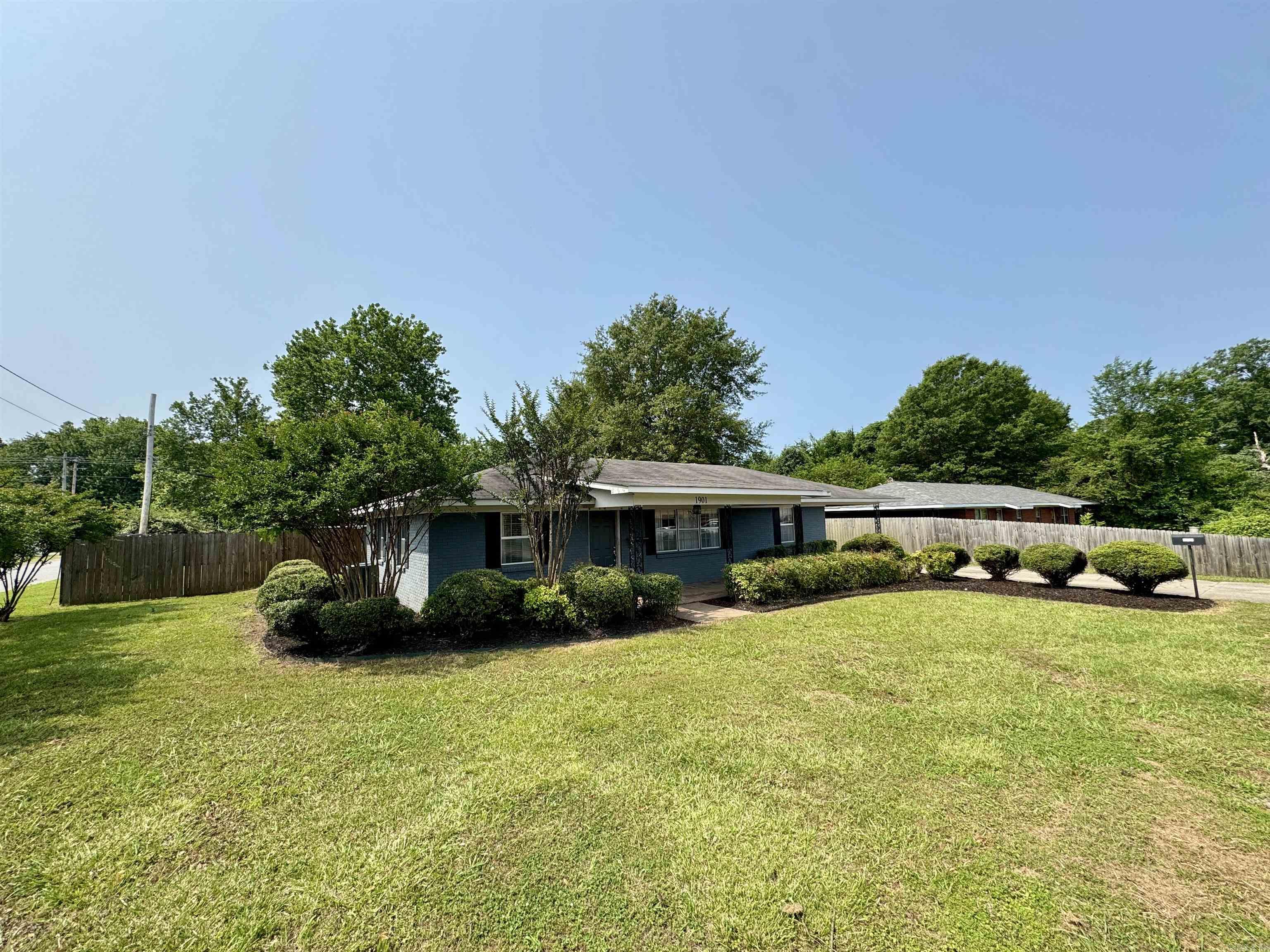 1901 Arkansas Avenue