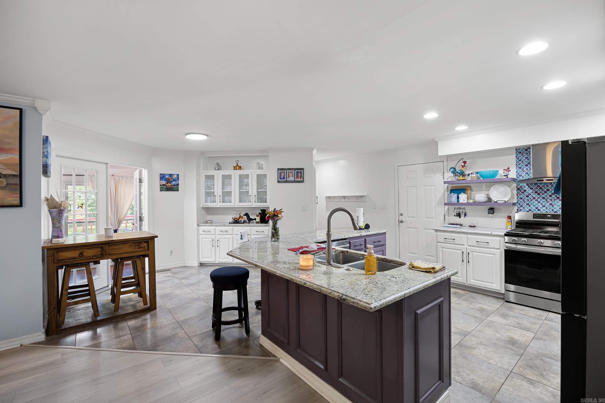 2920 Highland Dr