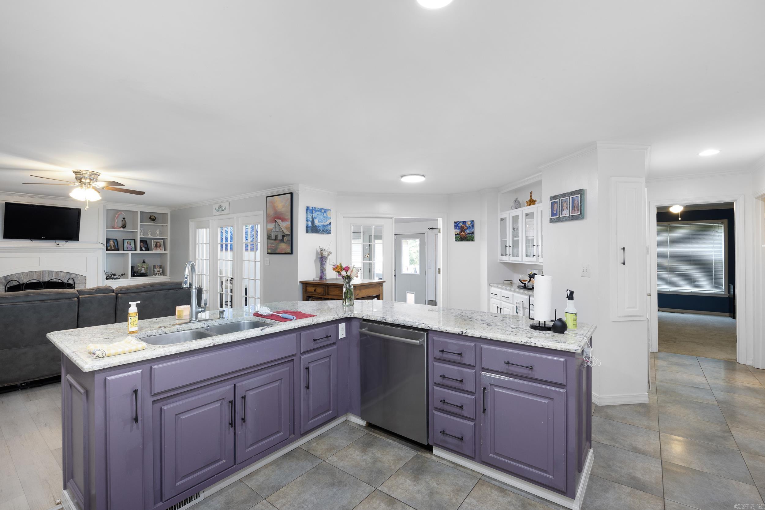 2920 Highland Dr