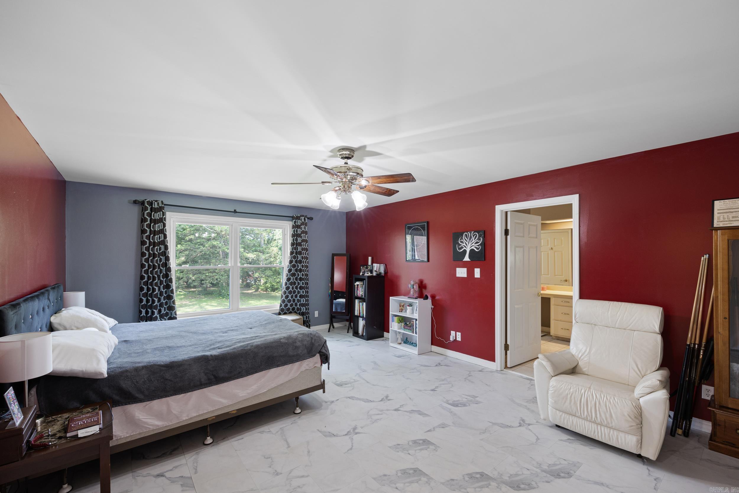 2920 Highland Dr